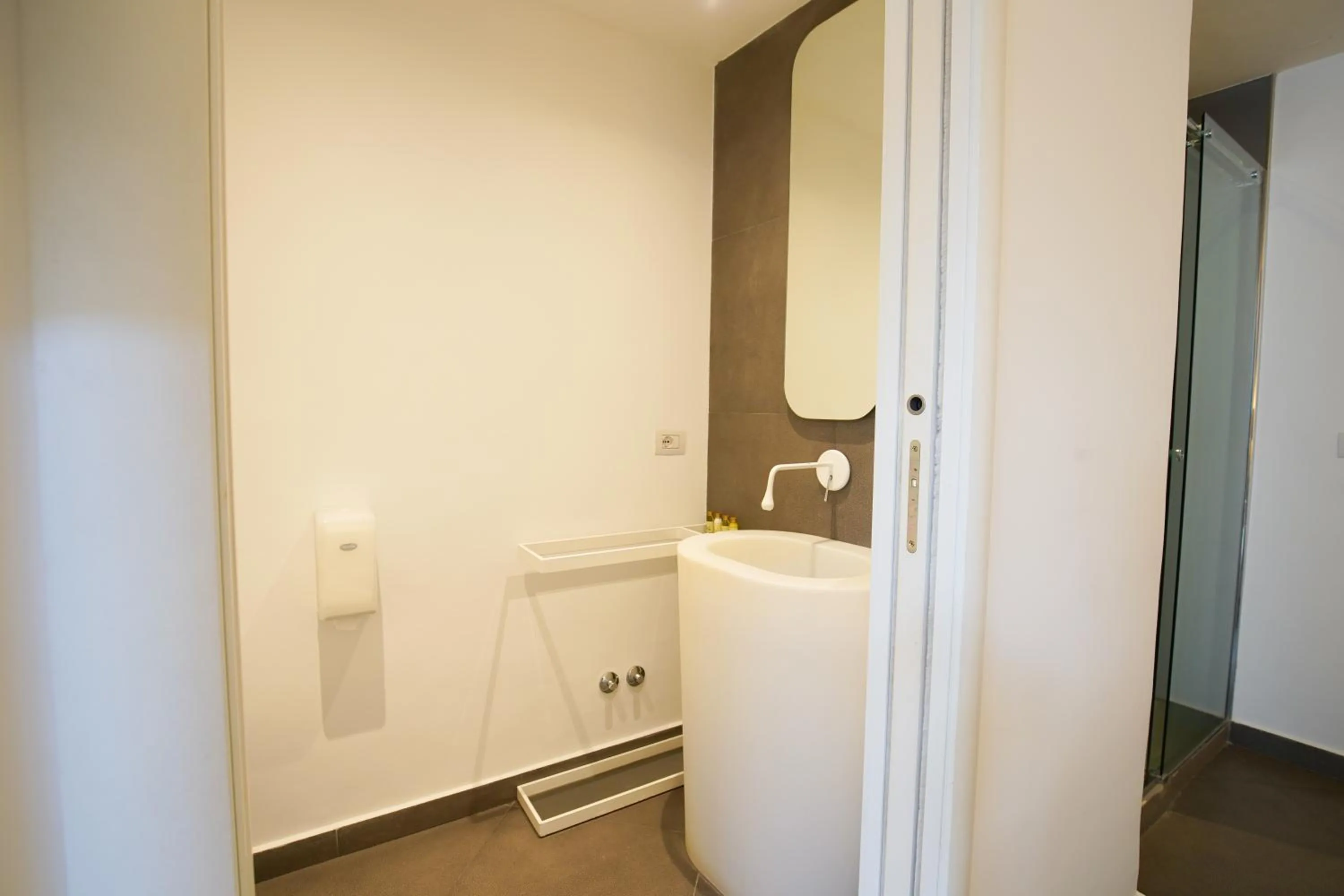 Shower in Le Stanze di Piazza Cairoli