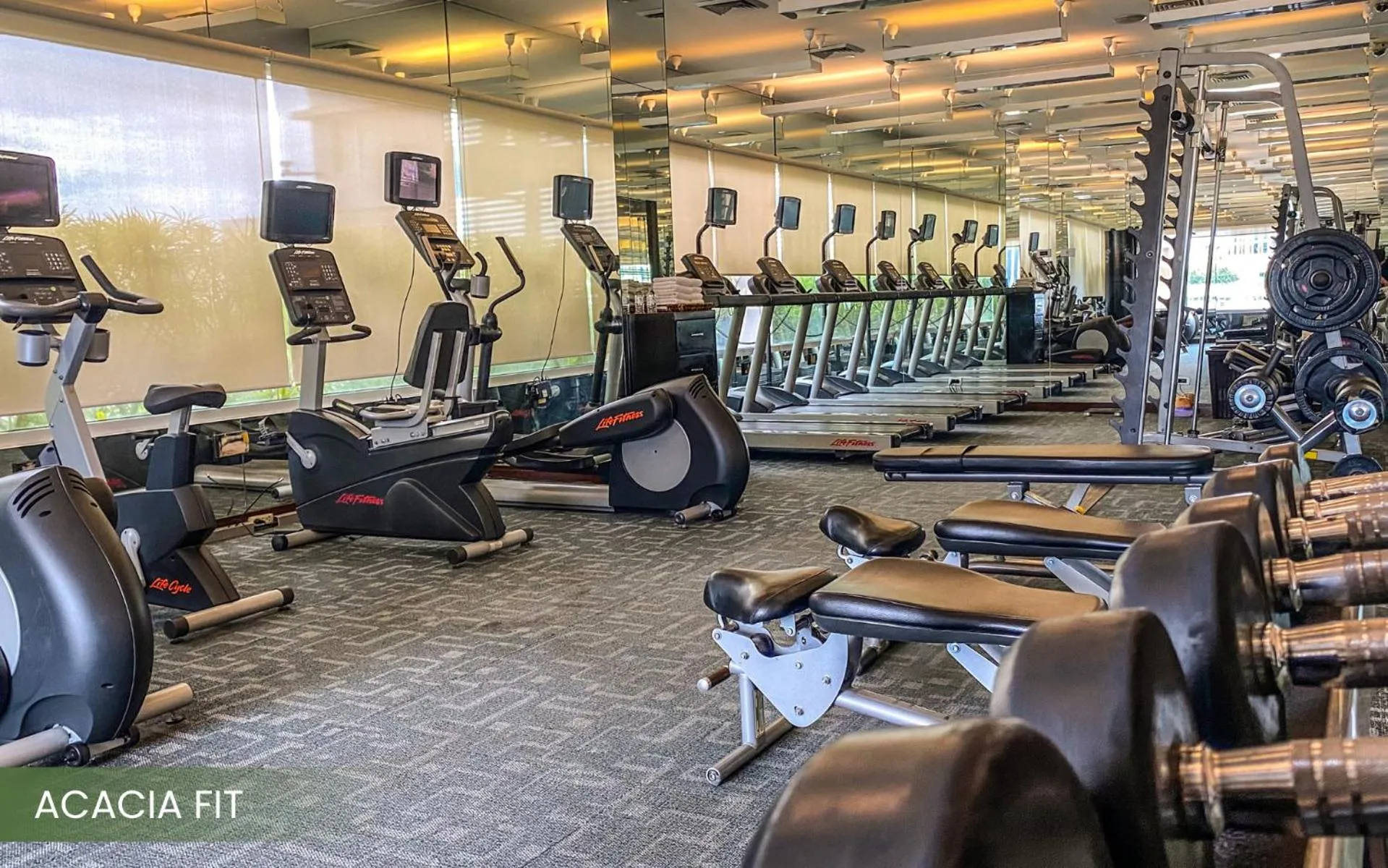 Fitness centre/facilities in Acacia Hotel Manila
