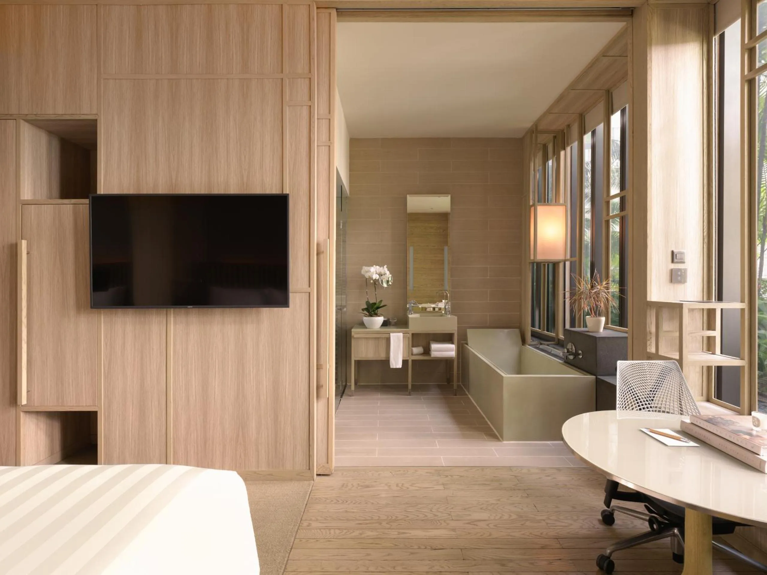 Bathroom, Bed in PARKROYAL COLLECTION Pickering, Singapore