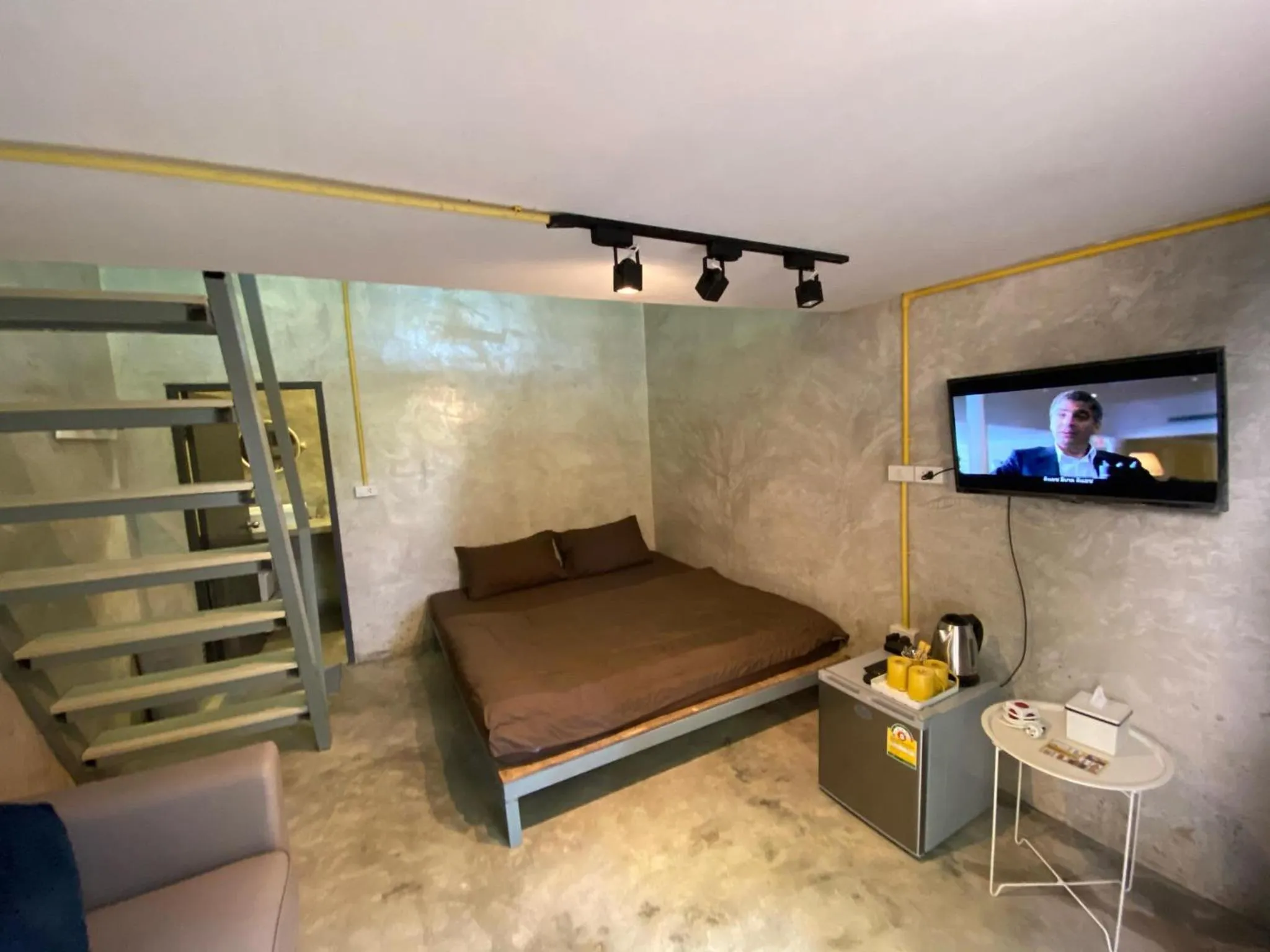 Bed in BeachBox@Koh Сhang