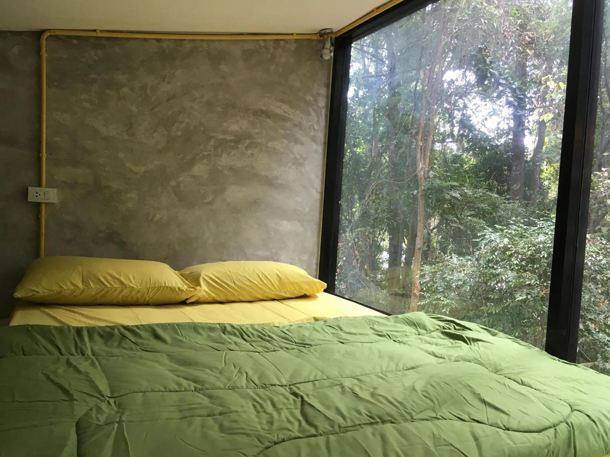 Bed in BeachBox@Koh Сhang