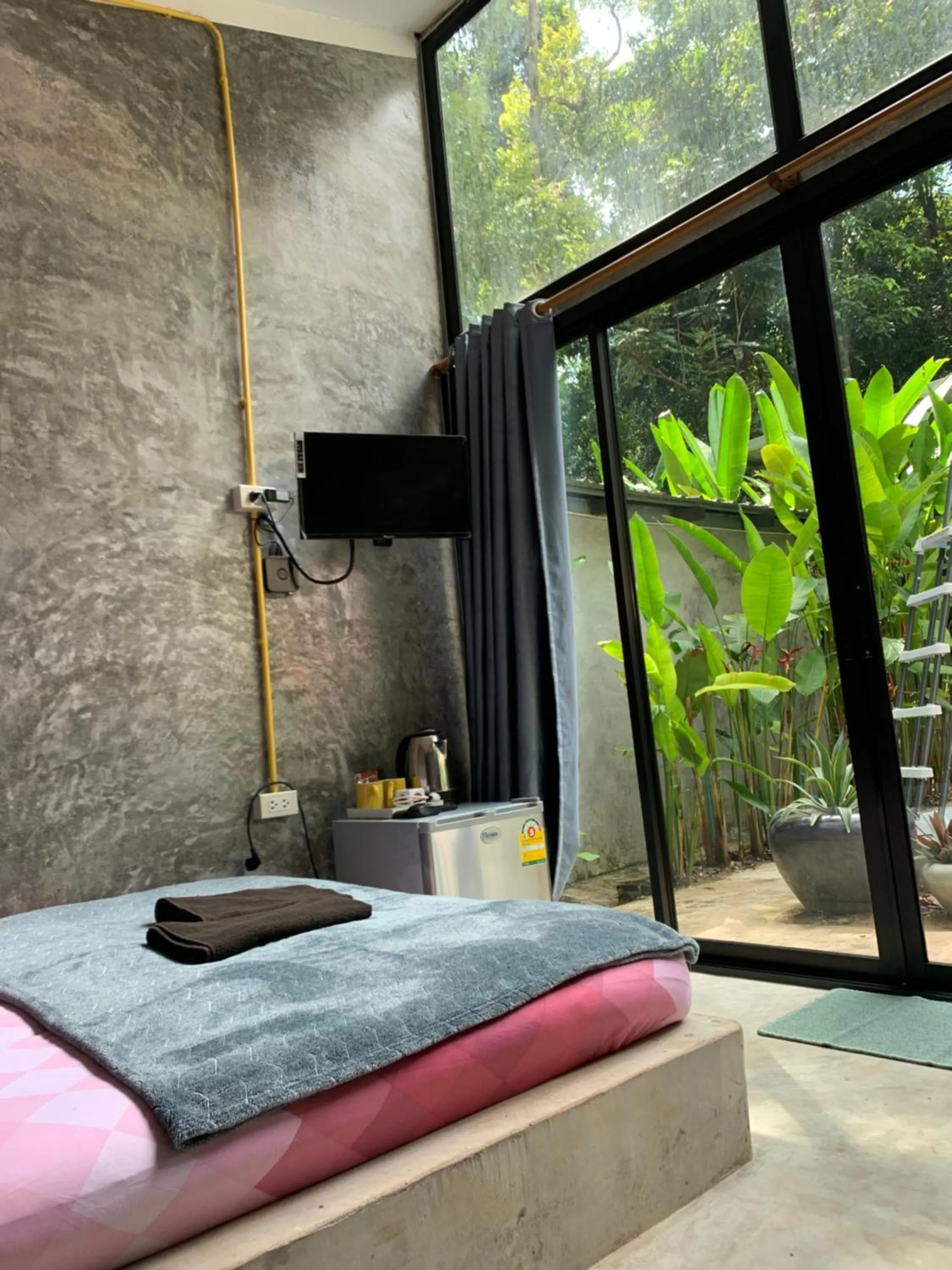 Bed in BeachBox@Koh Сhang