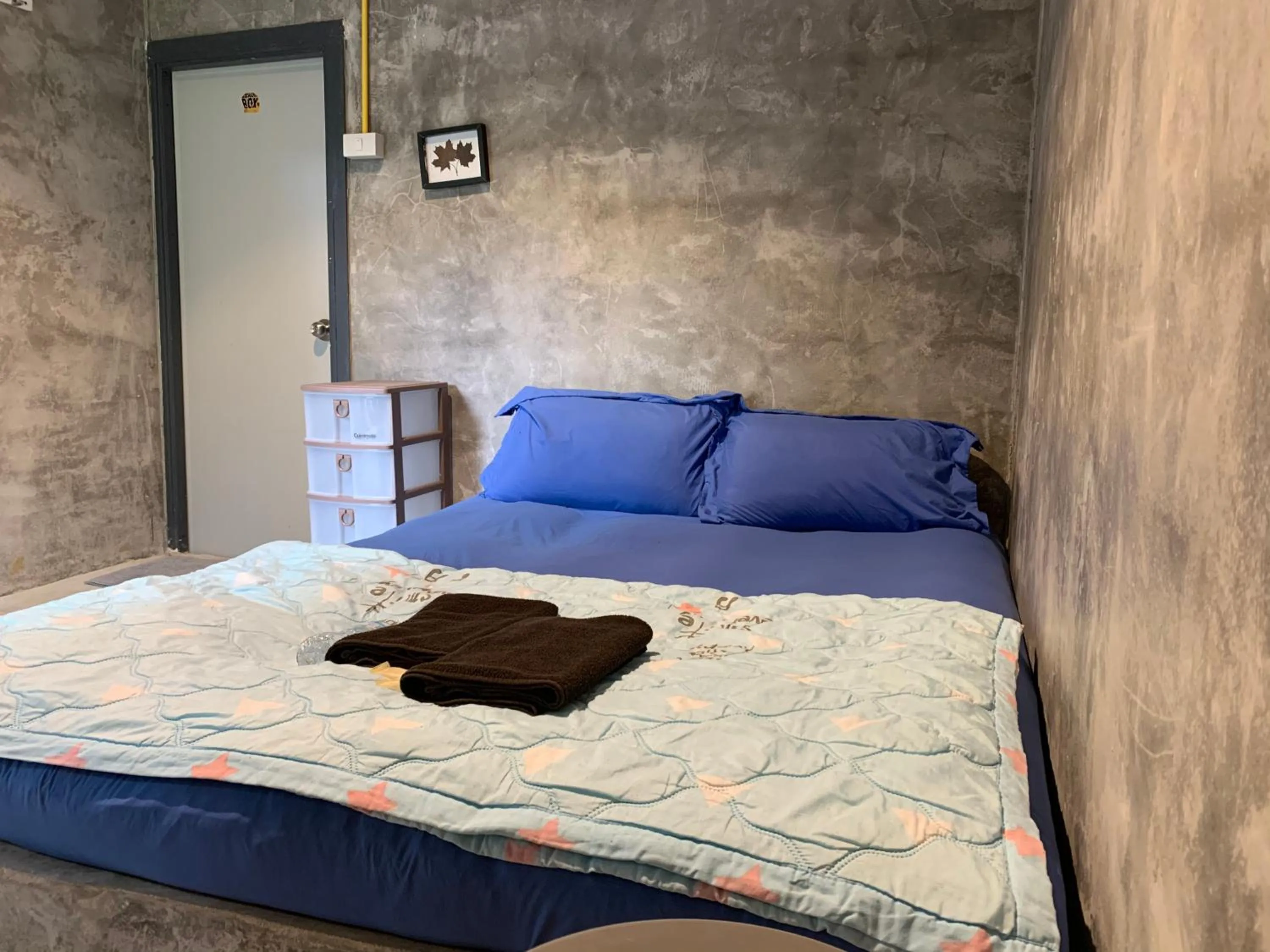 Bed in BeachBox@Koh Сhang