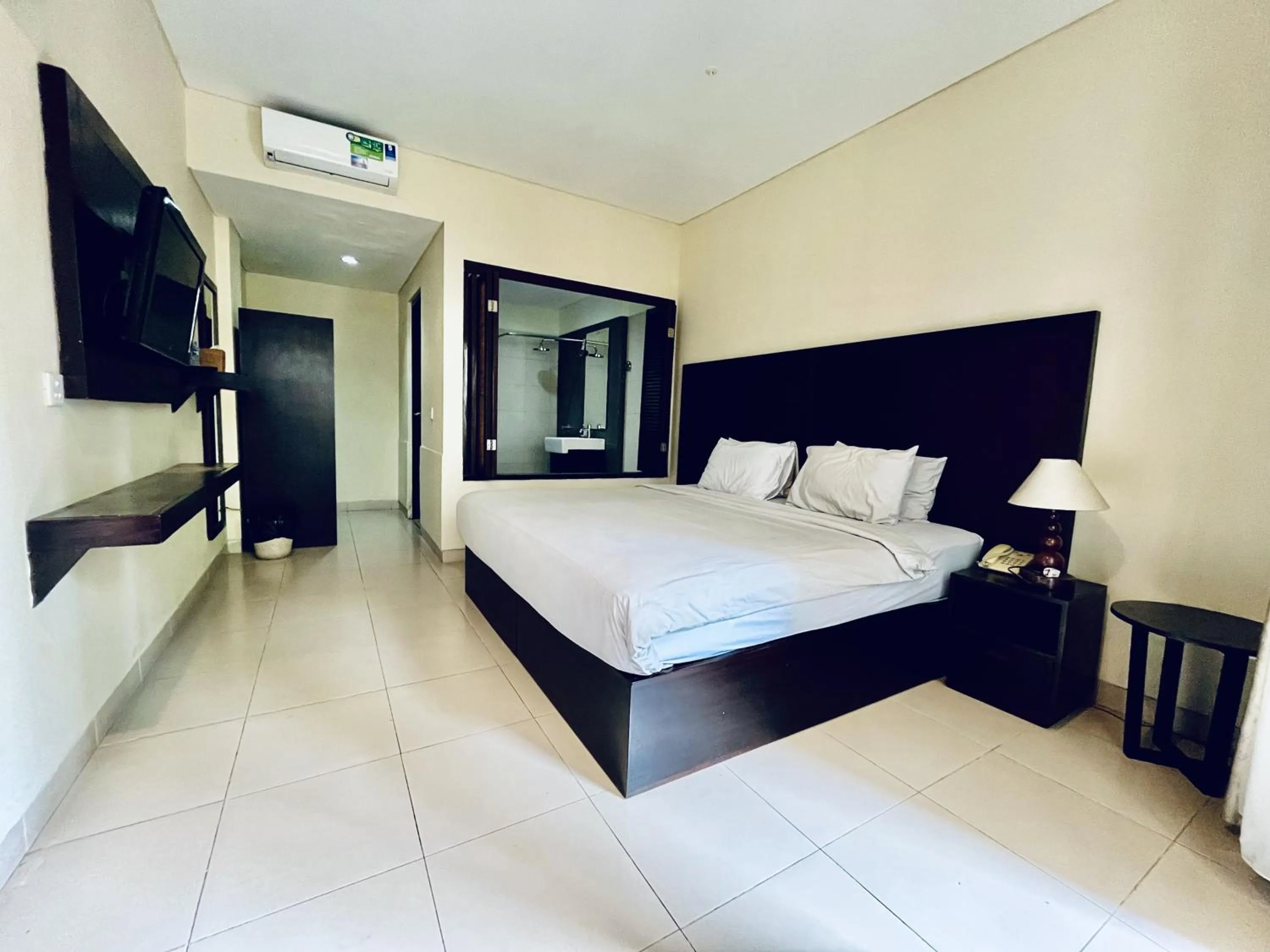 Bed in Suris Boutique Hotel