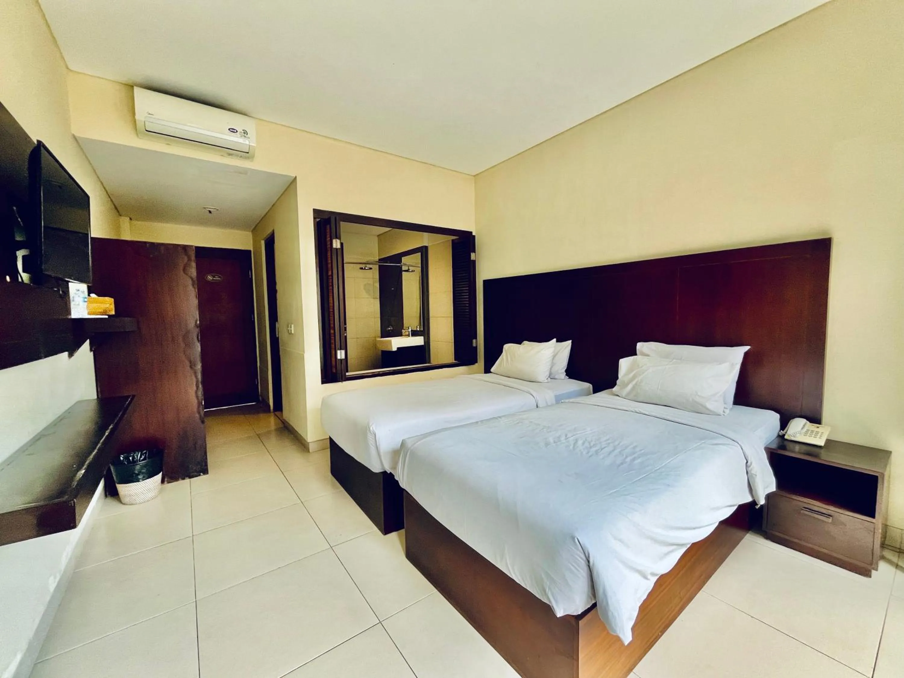 Bed in Suris Boutique Hotel