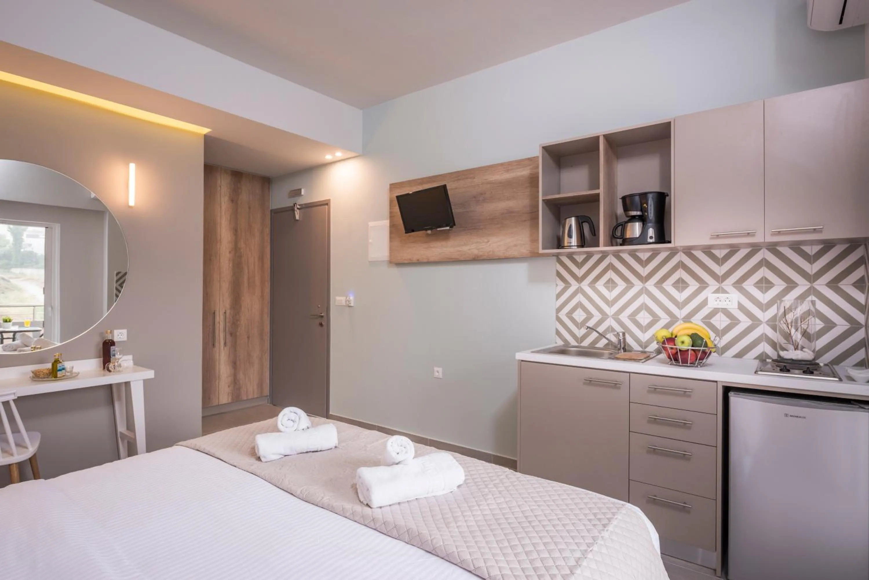 Photo of the whole room, Bed in IRINI STALOS Apartments