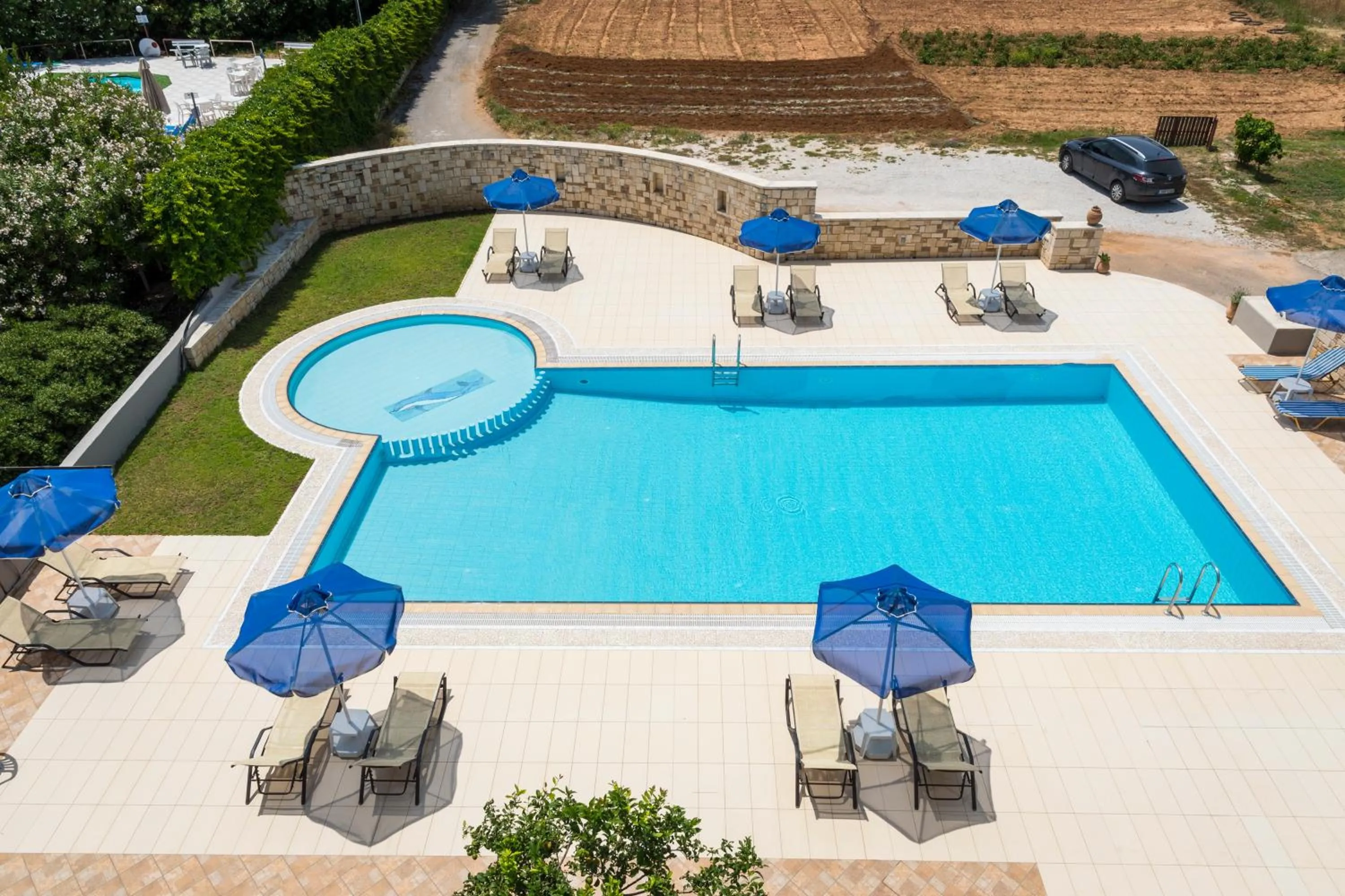 Property building in IRINI STALOS Apartments