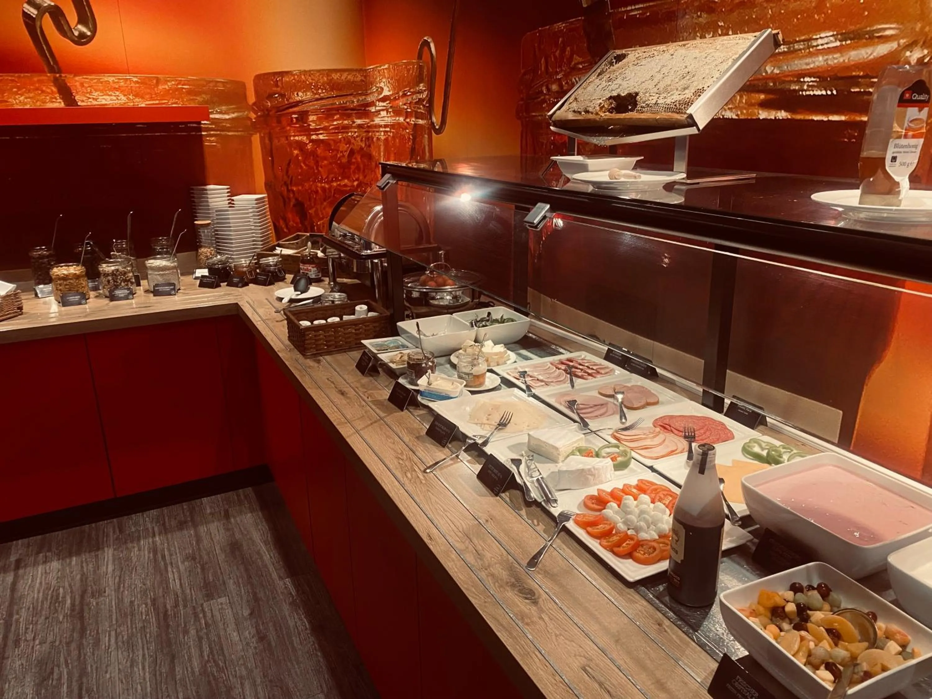 Buffet breakfast in ibis Hotel Erfurt Altstadt