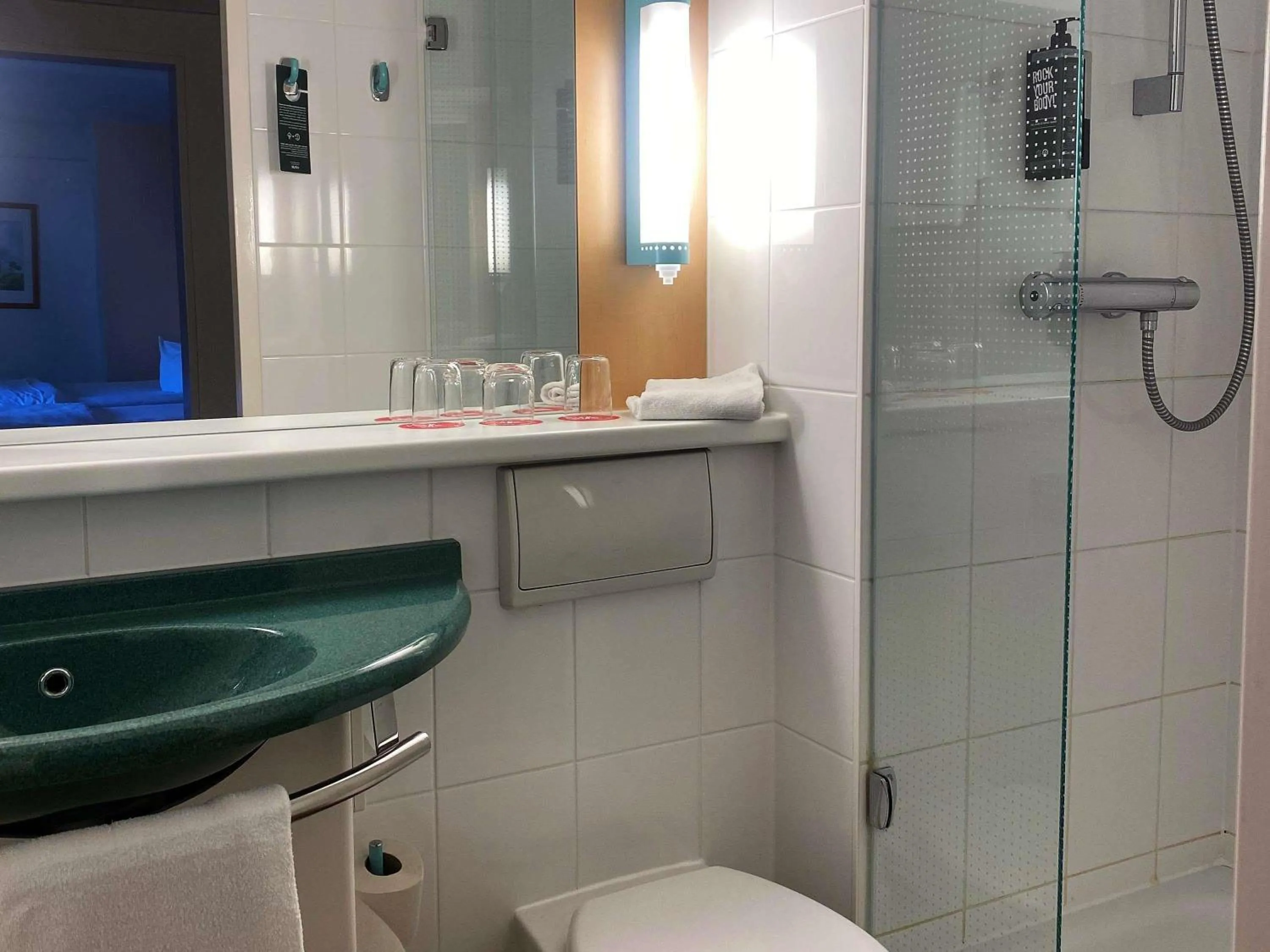 Bedroom in ibis Hotel Erfurt Altstadt