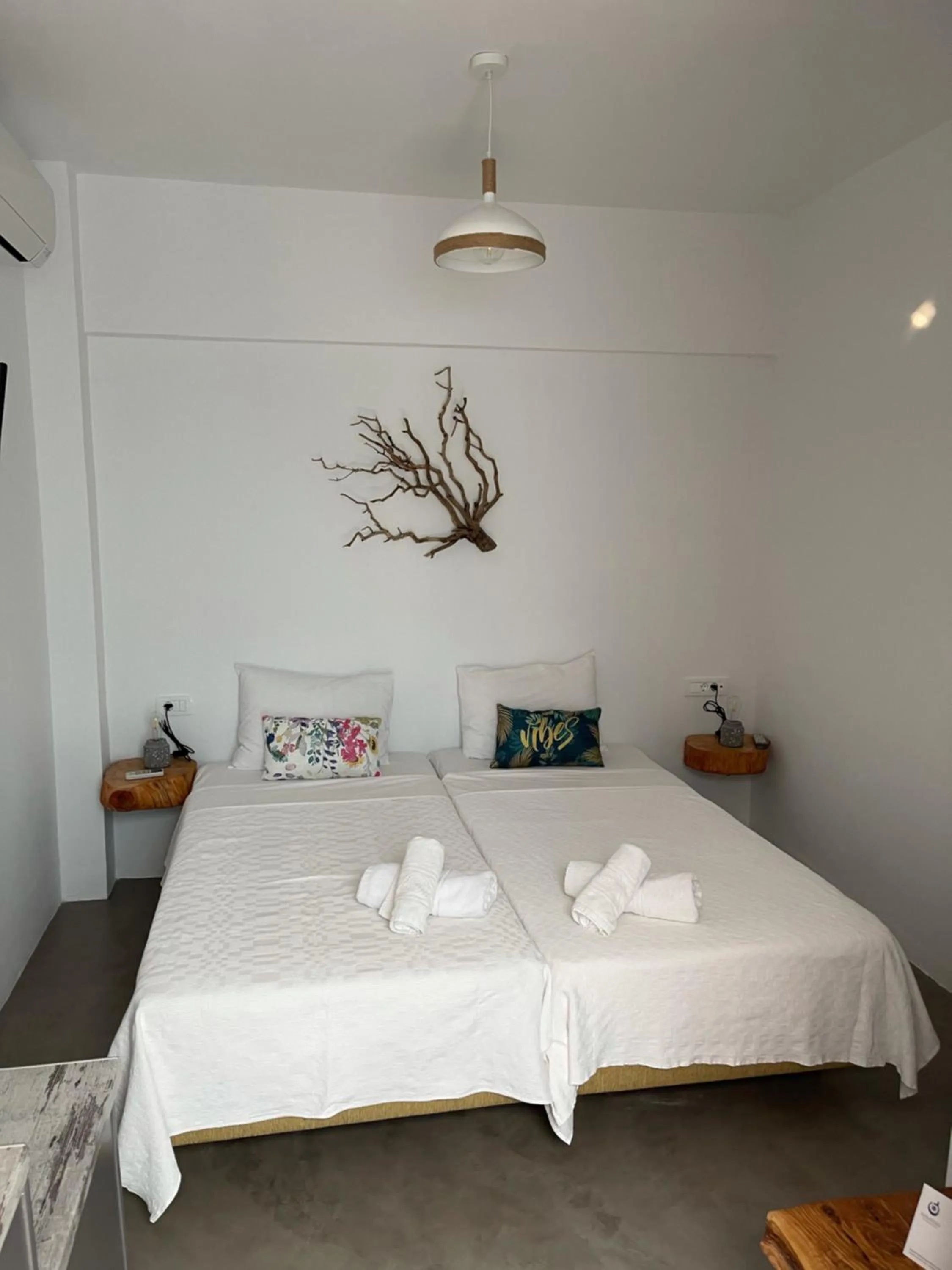 Bedroom, Bed in Niriides Hotel Apartments