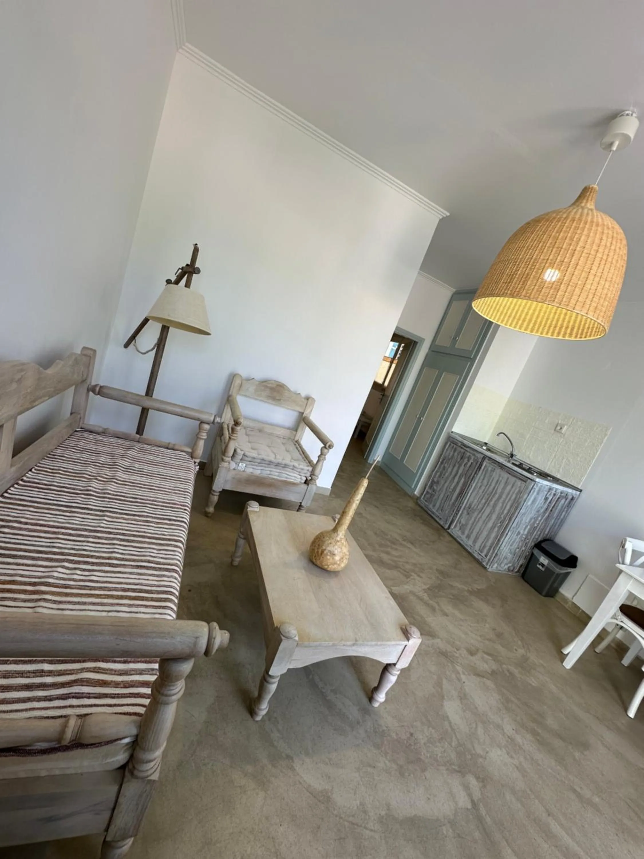 Living room, Bed in Niriides Hotel Apartments