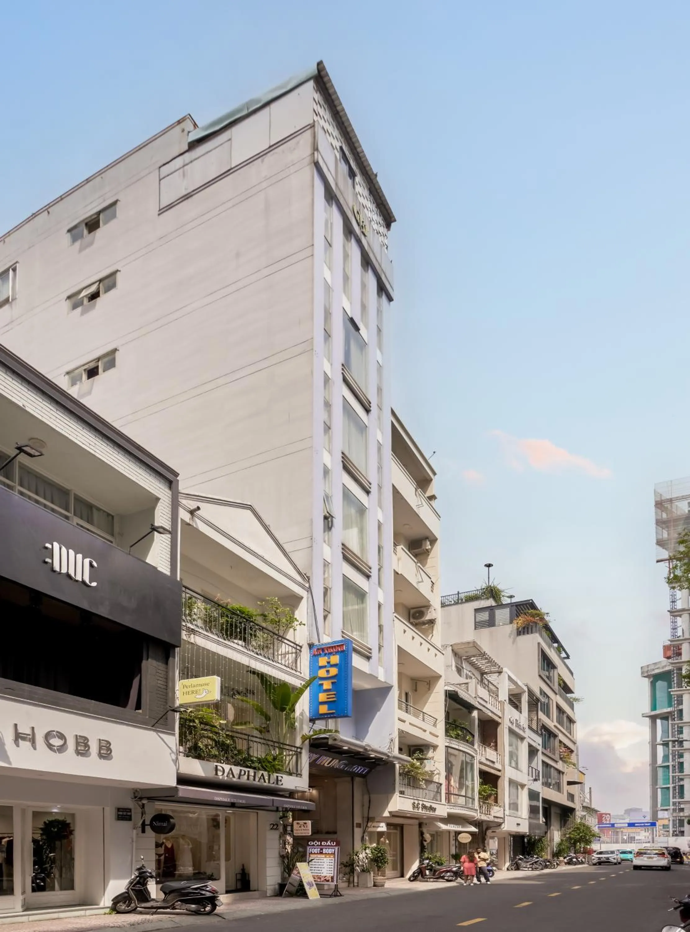 Property building in An Thinh Central Hotel - Ben Thanh Market
