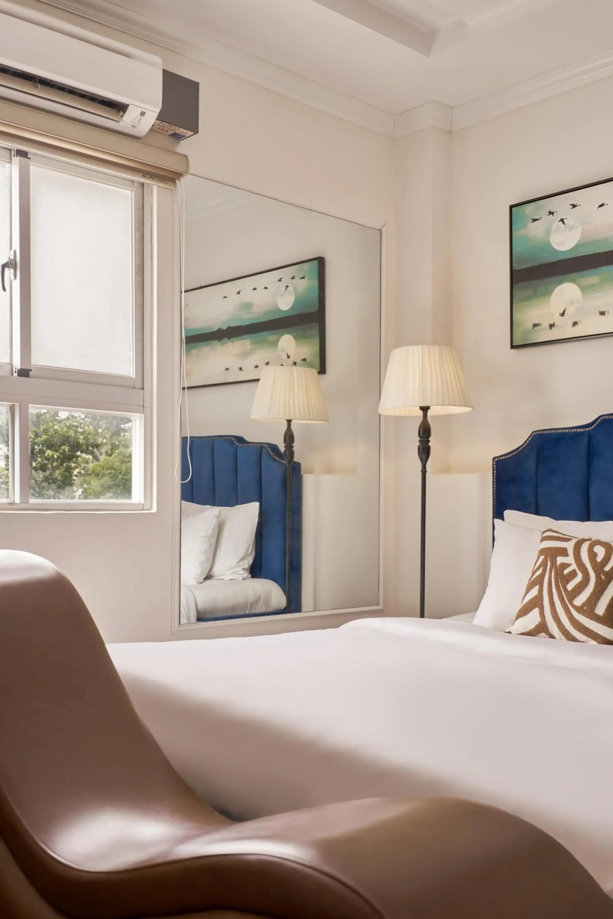 View (from property/room), Bed in An Thinh Central Hotel - Ben Thanh Market