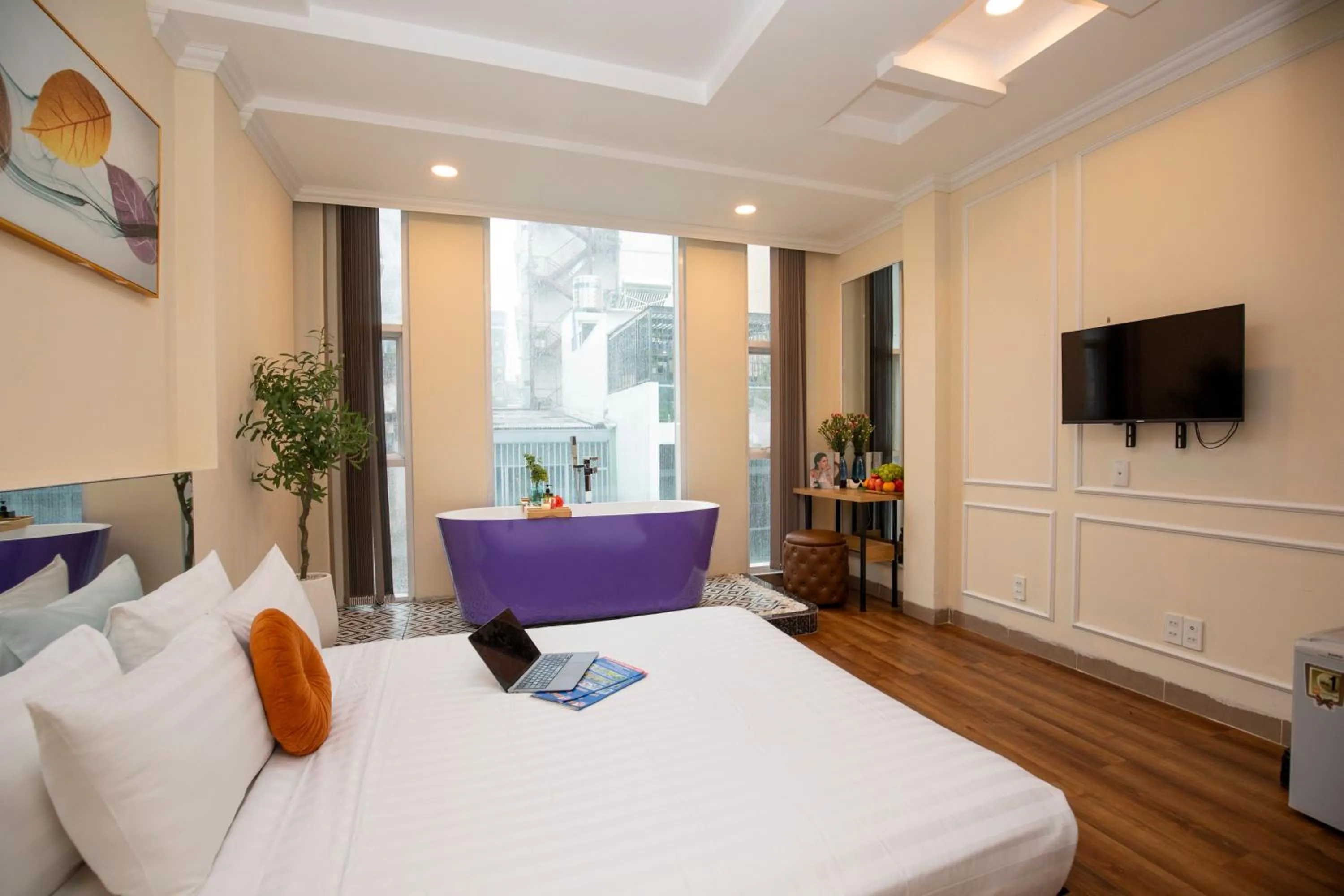 Property building, Bed in An Thinh Central Hotel - Ben Thanh Market