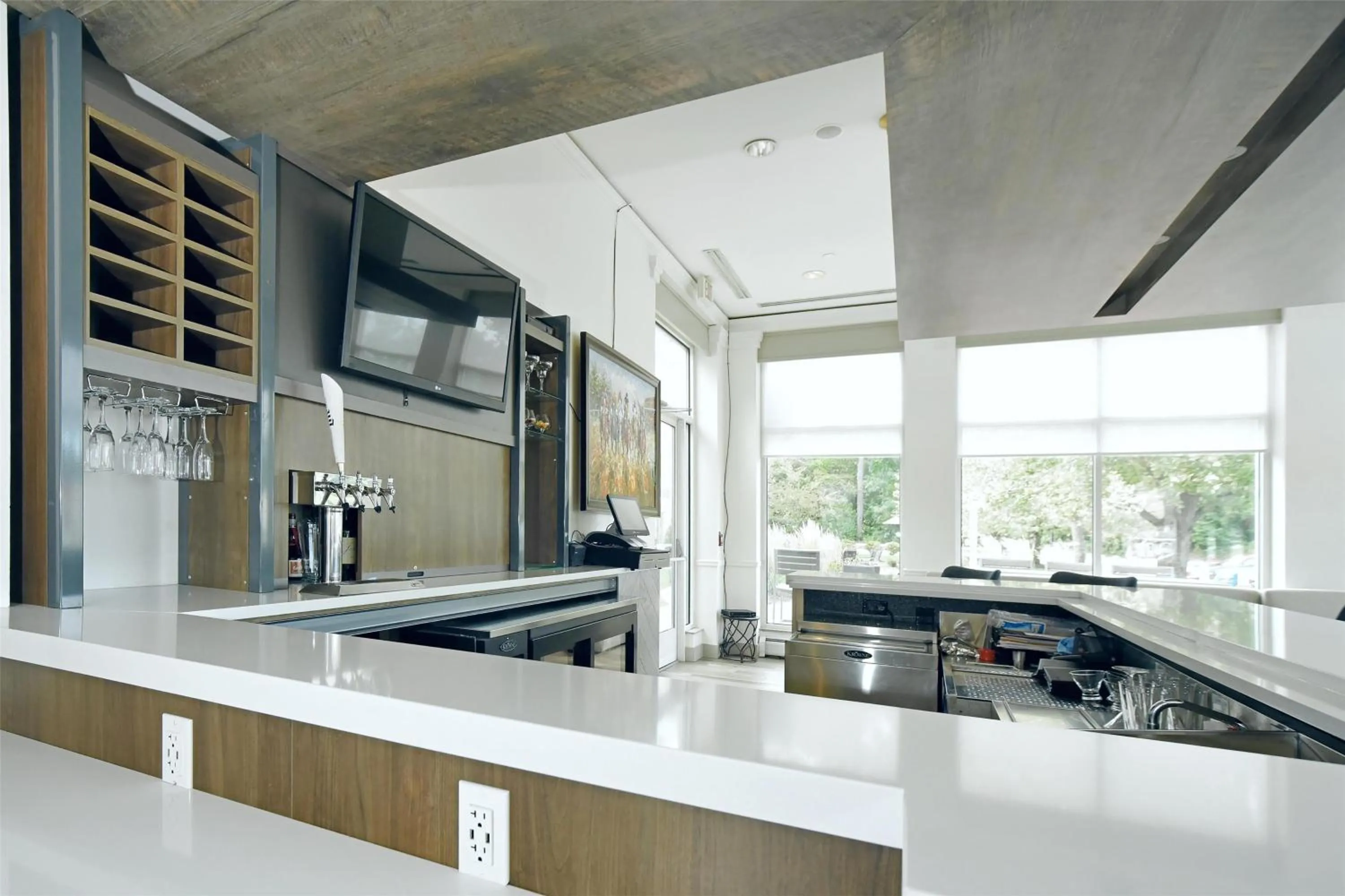 Lounge or bar in Hilton Garden Inn Saratoga Springs