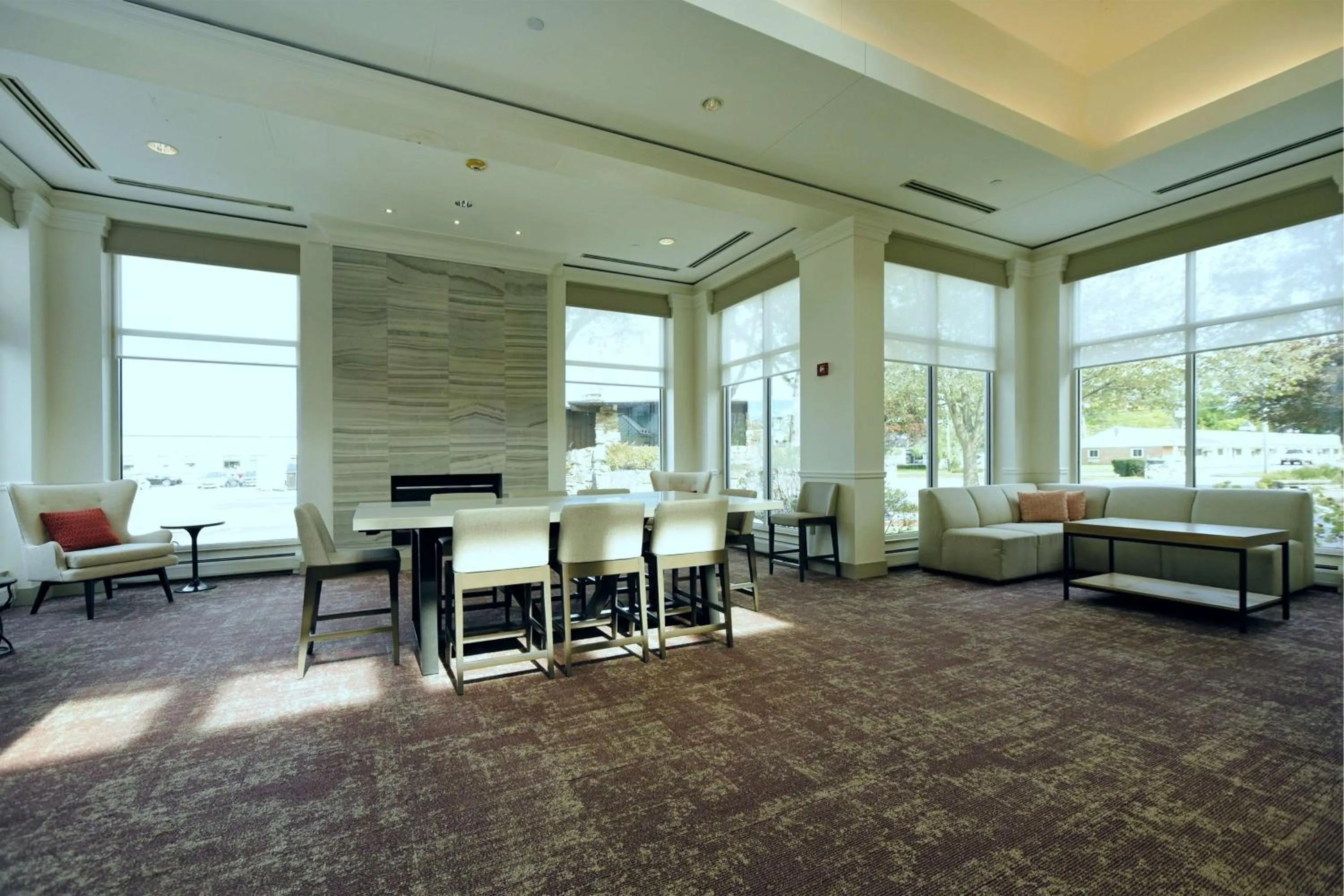 Dining area in Hilton Garden Inn Saratoga Springs