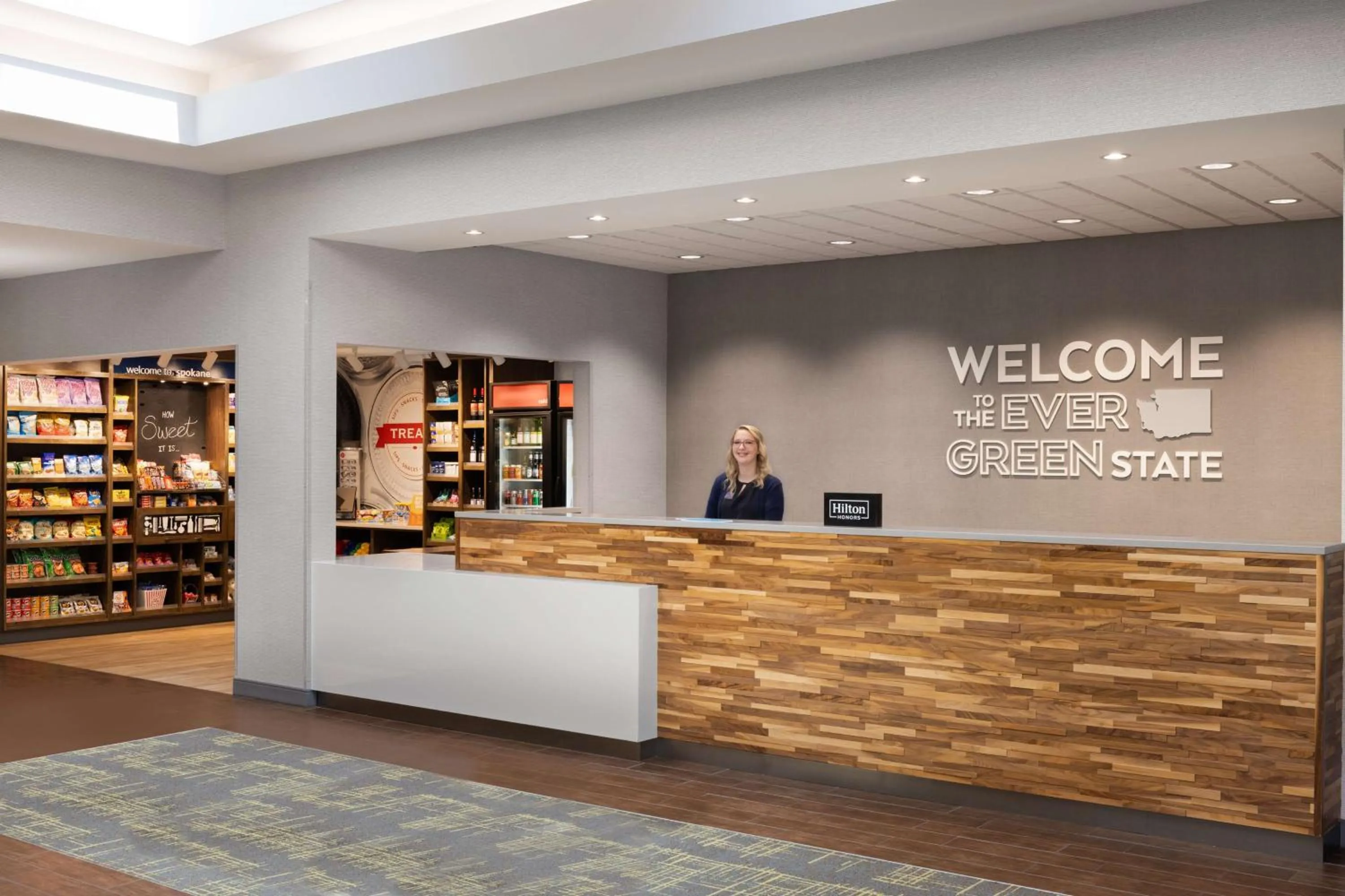 Lobby or reception in Hampton Inn Spokane Airport