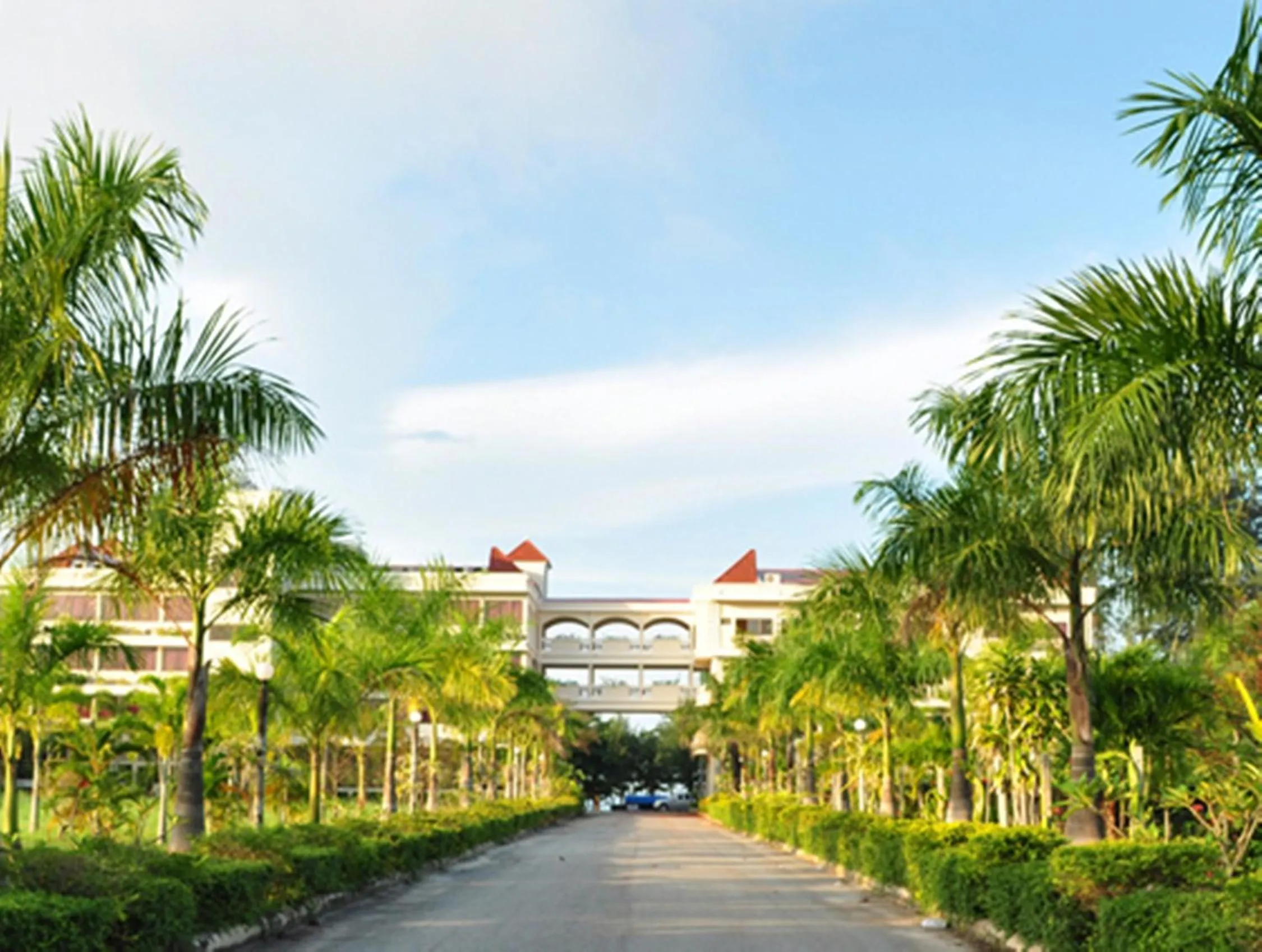 Facade/entrance in Mae Pim Resort Hotel