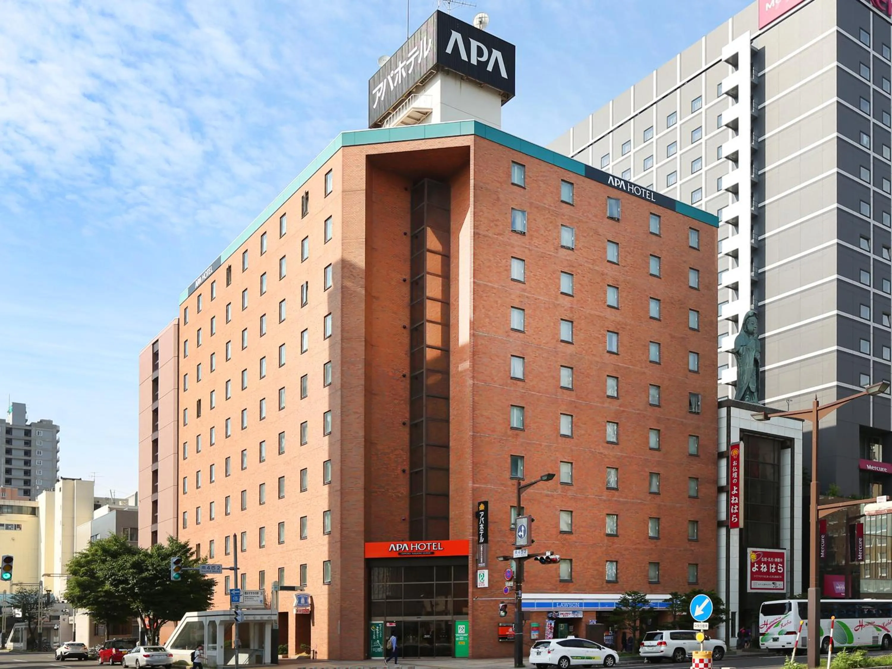 Facade/entrance in APA Hotel Sapporo Susukino Ekimae