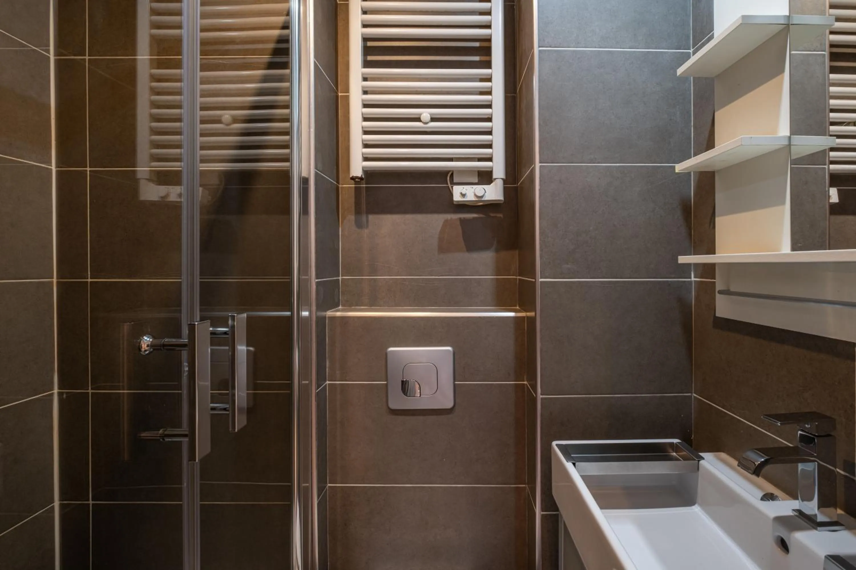 Bathroom in Résidence Clignancourt