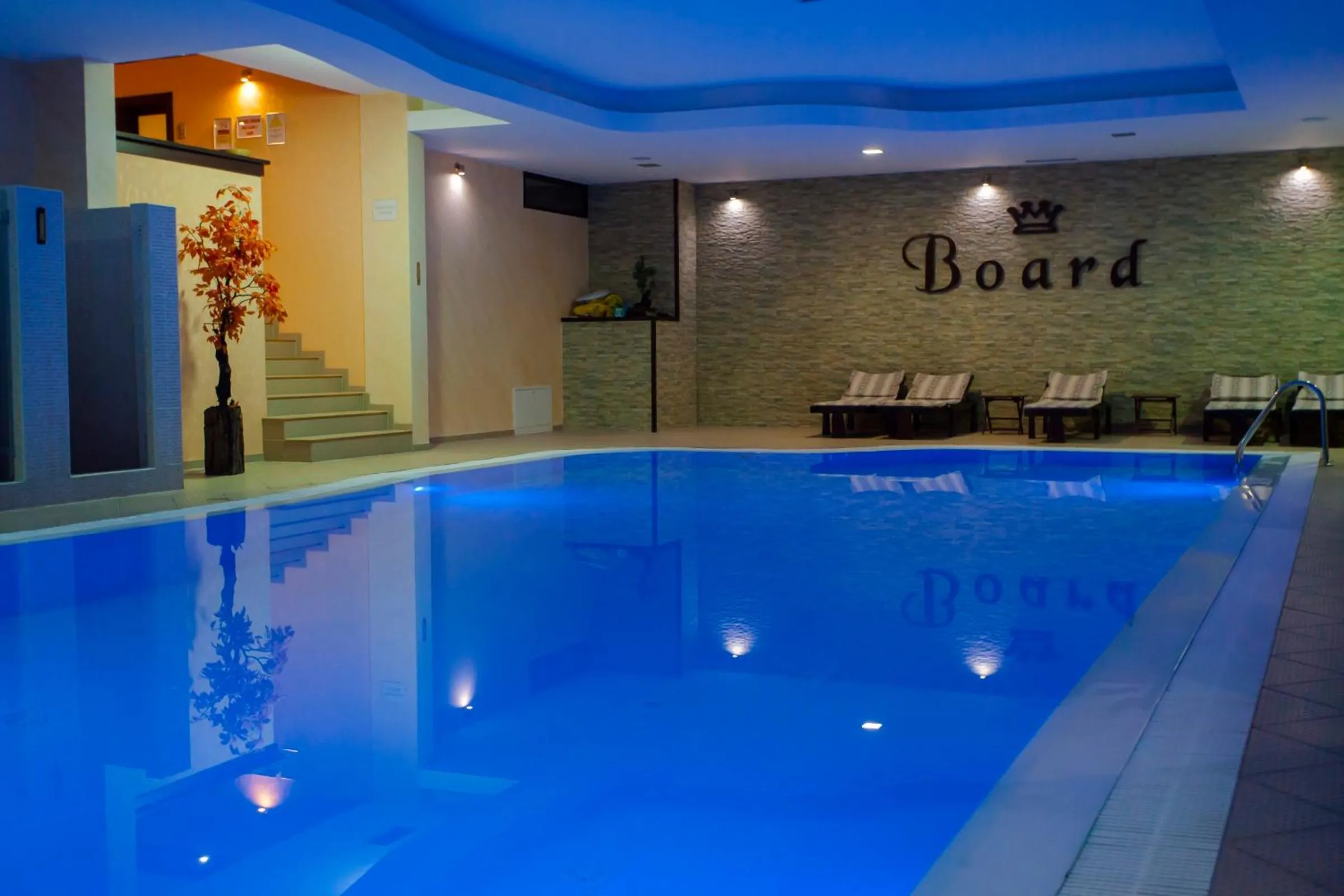 Swimming pool in Hotel Board