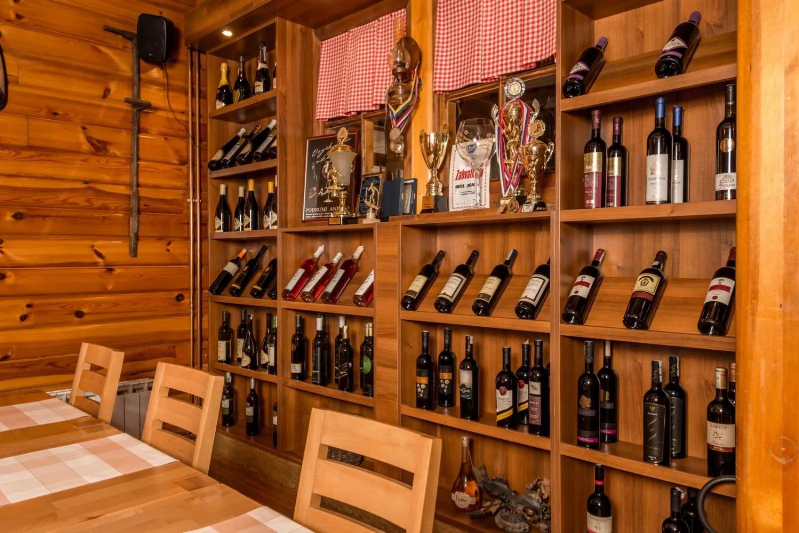 Food and drinks in Hotel Board