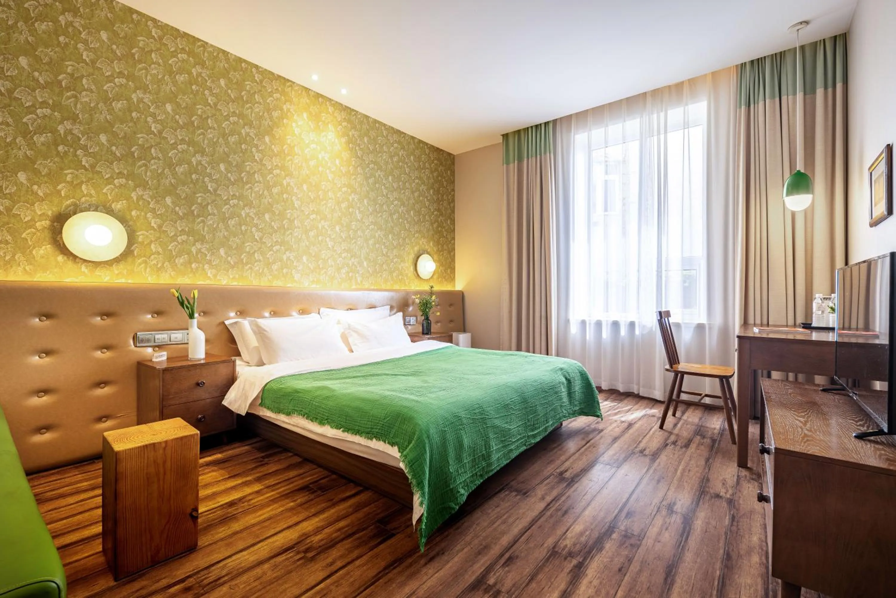 Bed in Qingdao Kaiyue Hotel Zhongshan Road St Michael's Cathedral and Zhanqiao Pier