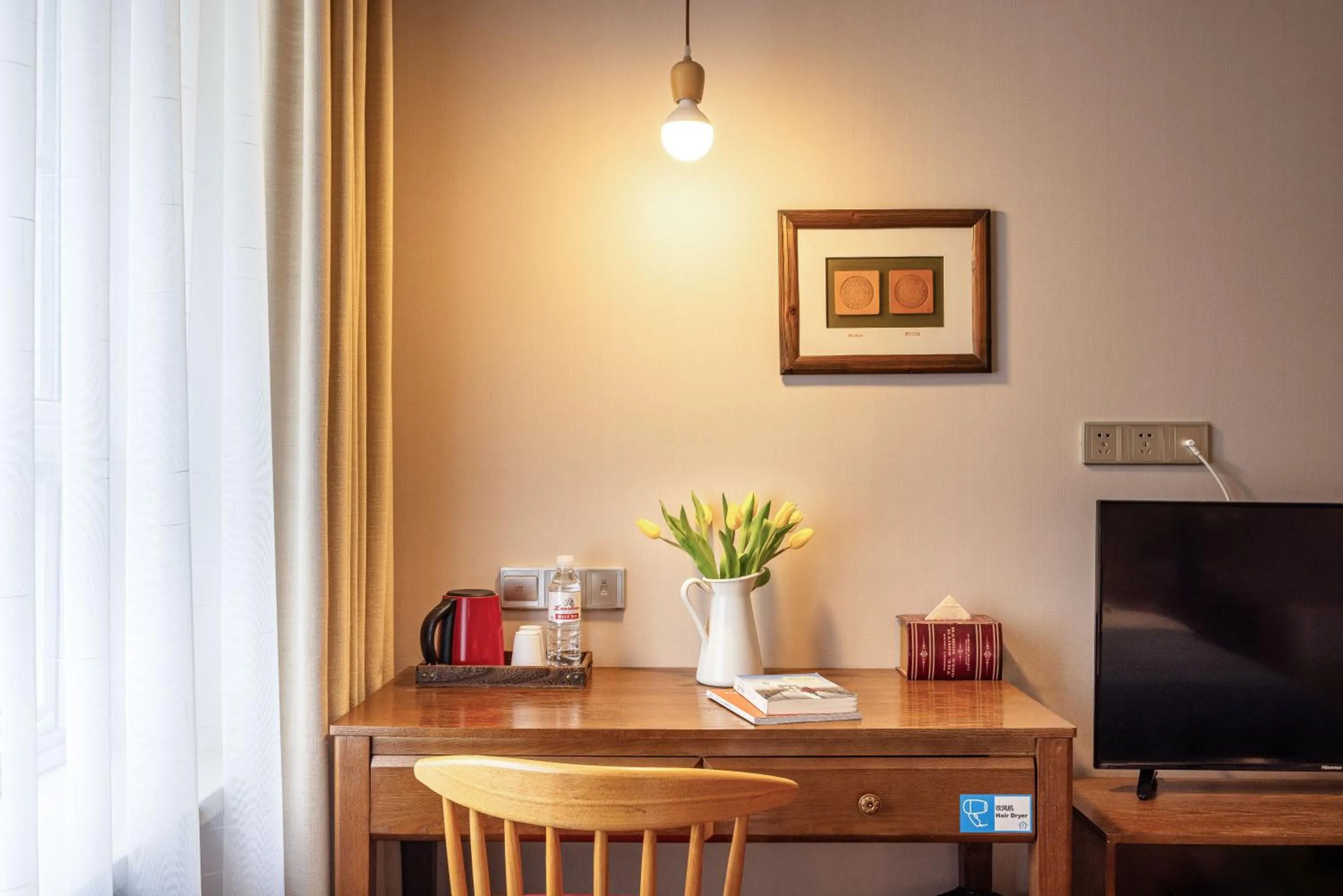 Qingdao Kaiyue Hotel Zhongshan Road St Michael's Cathedral and Zhanqiao Pier