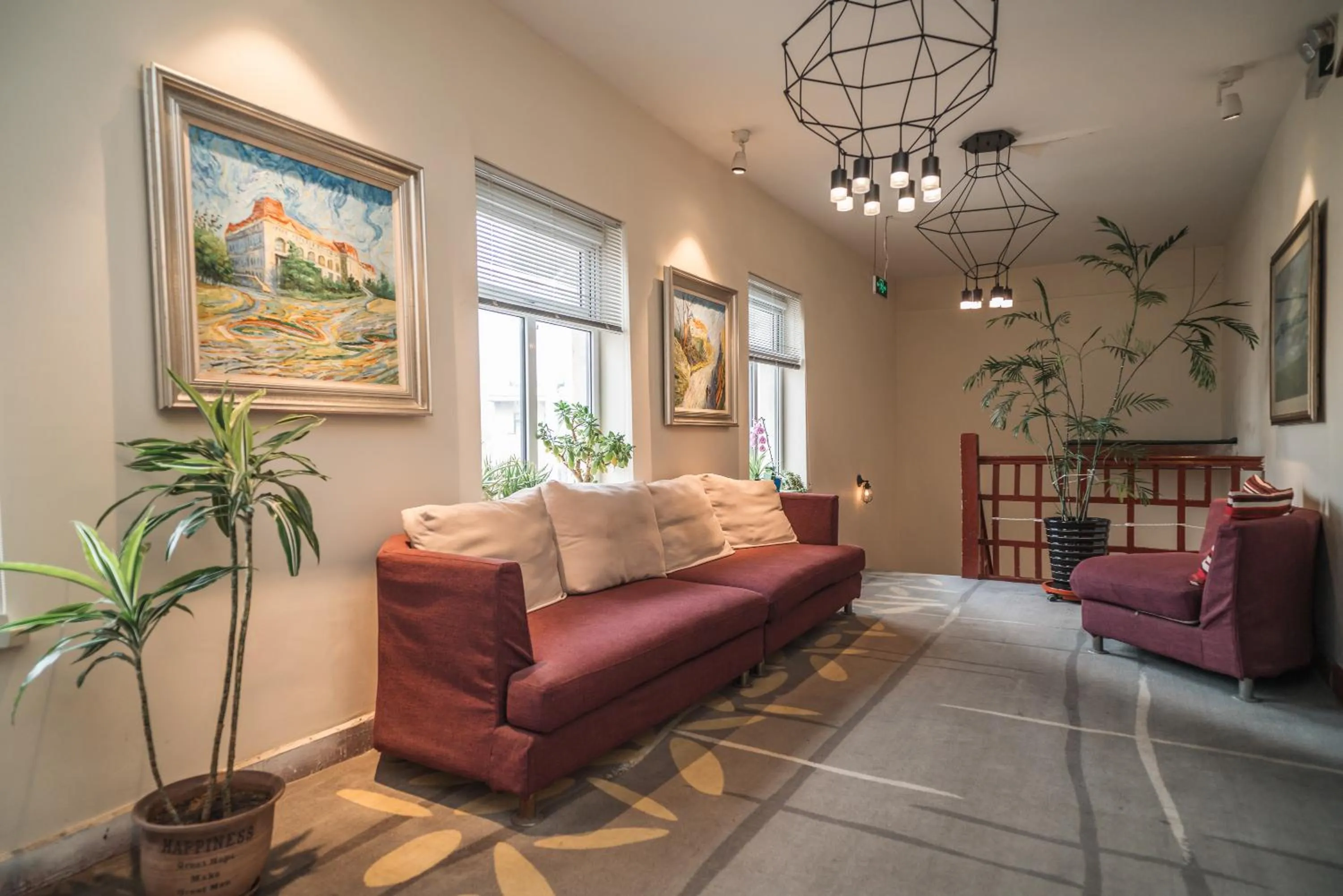 Living room in Qingdao Kaiyue Hotel Zhongshan Road St Michael's Cathedral and Zhanqiao Pier