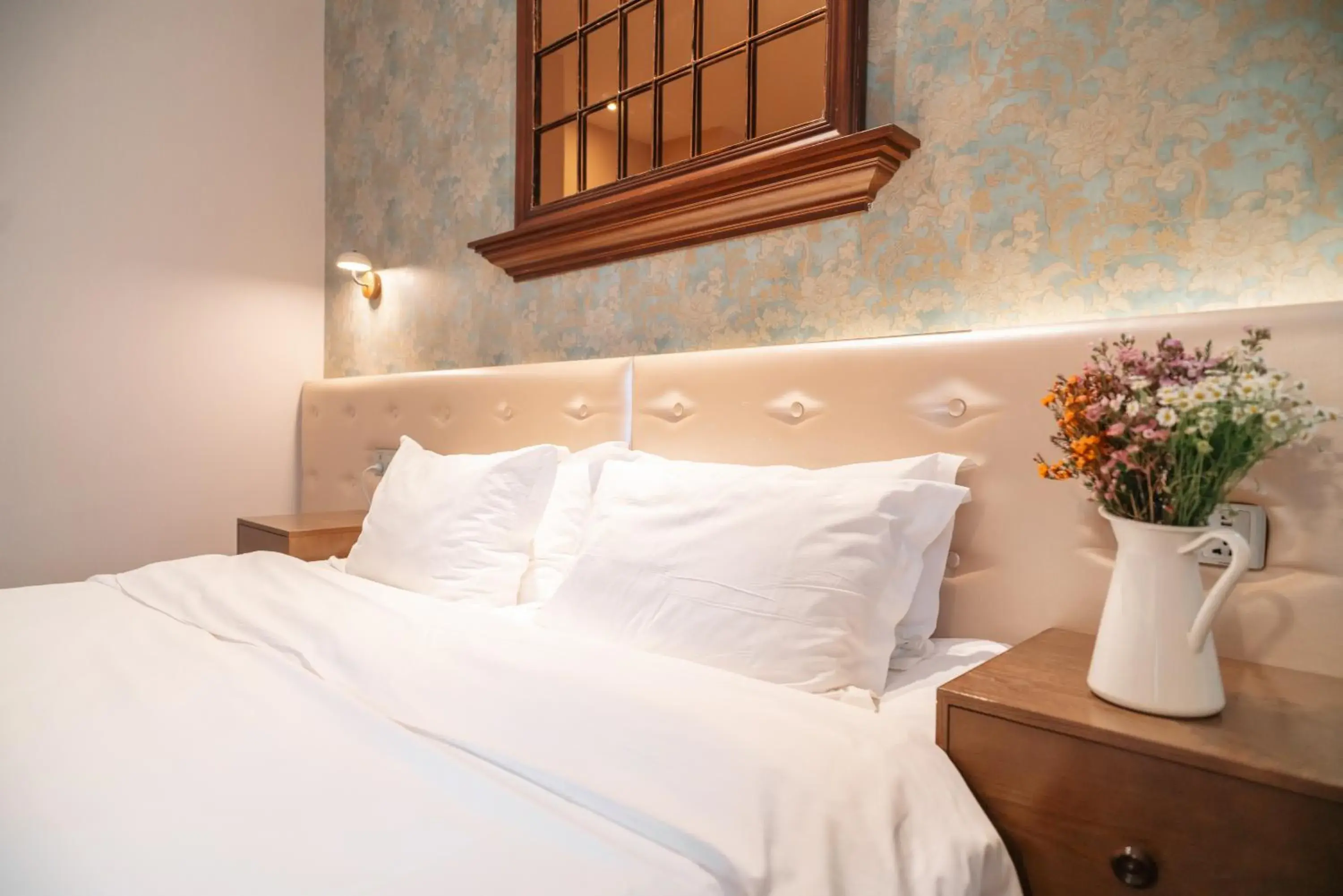 IPO King-Bed Room 1.0 in Qingdao Kaiyue Hotel Zhongshan Road St Michael's Cathedral and Zhanqiao Pier IPO King-Bed Room 1.0 in Qingdao Kaiyue Hotel Zhongshan Road St Michael's Cathedral and Zhanqiao Pier