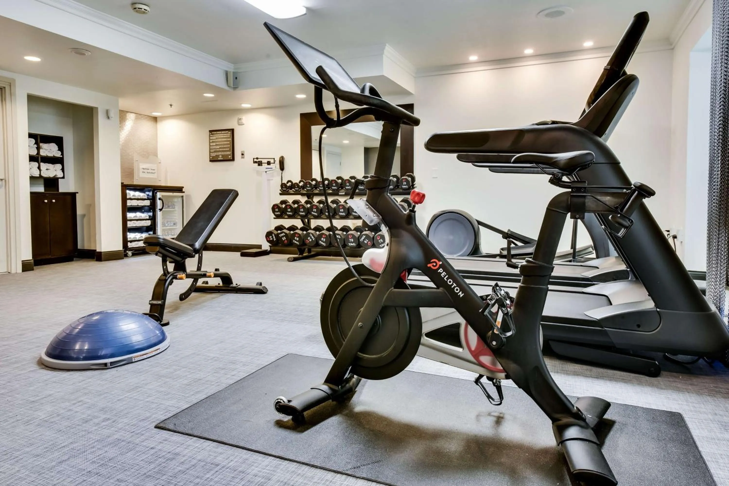 Fitness centre/facilities in Hilton Mystic