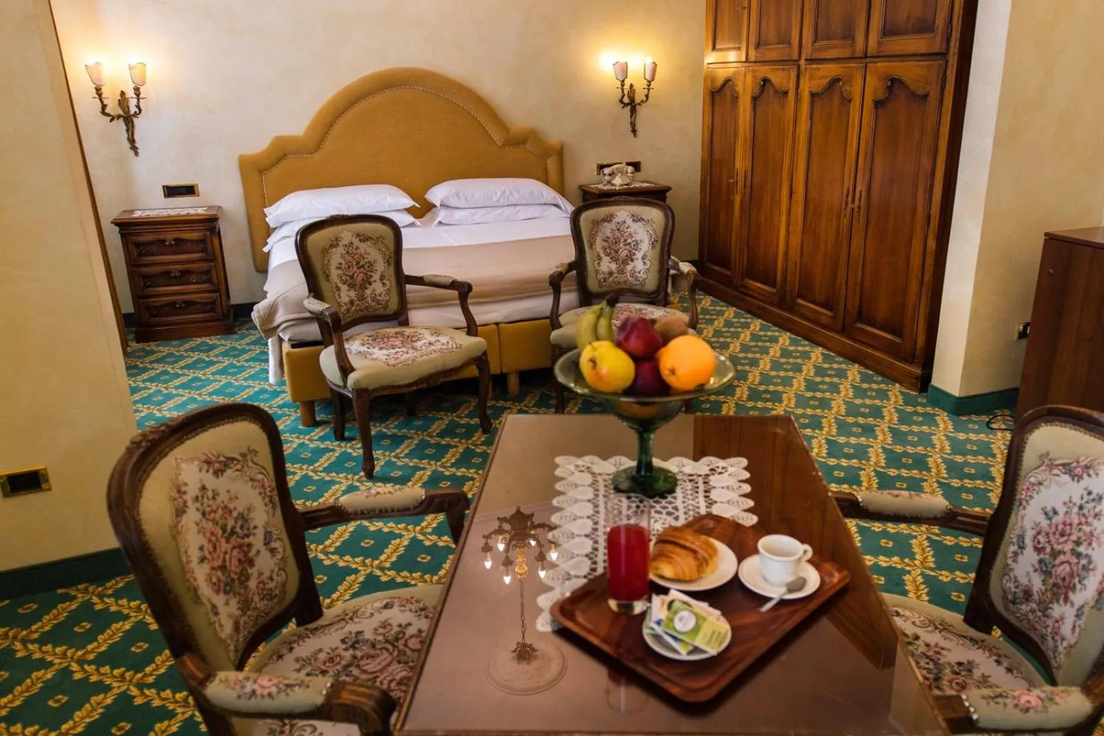 Bed in Grand Hotel Excelsior