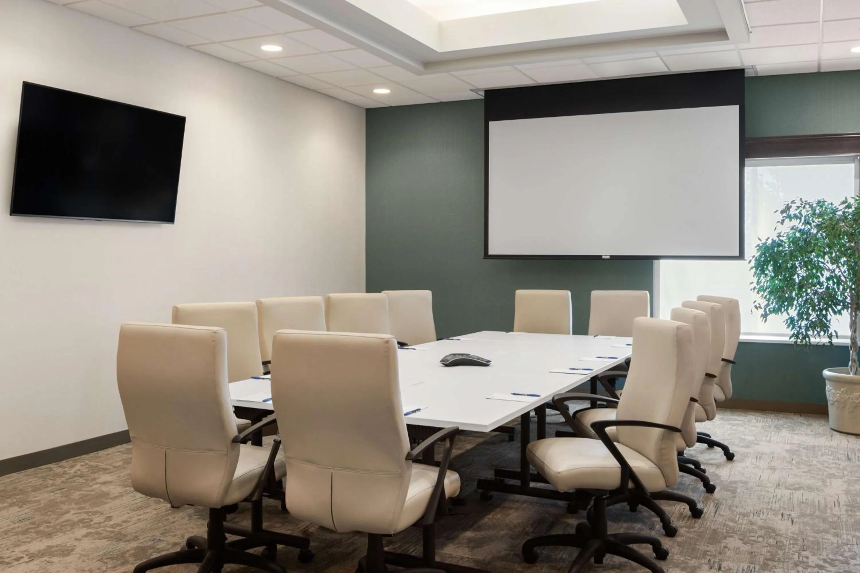 Meeting/conference room in Hilton Garden Inn Spokane Airport