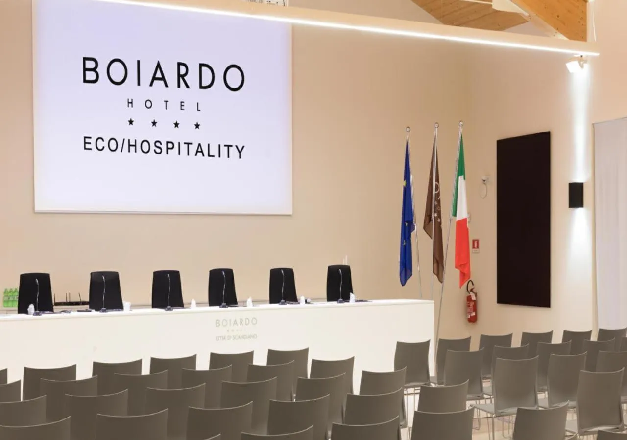 Meeting/conference room in Boiardo Hotel