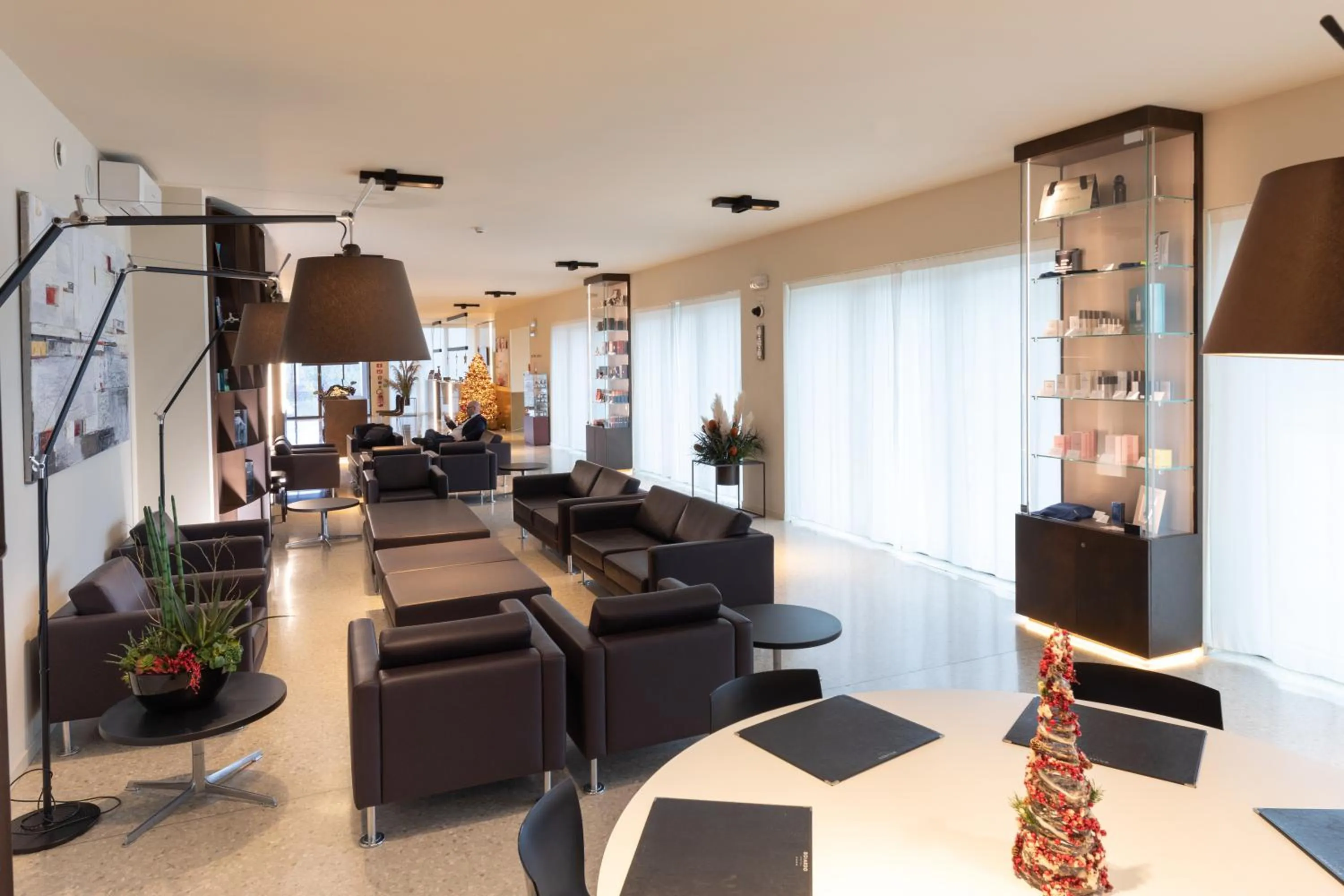 Seating area in Boiardo Hotel