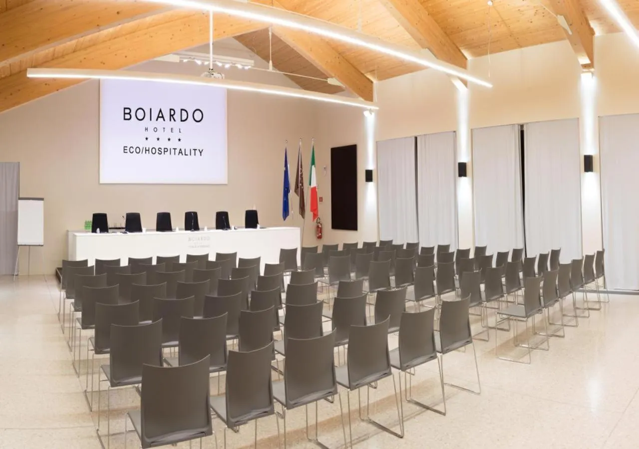 Meeting/conference room in Boiardo Hotel