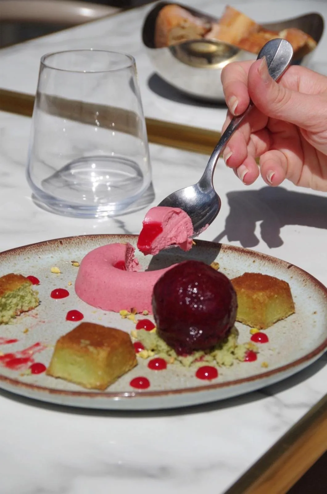 Restaurant/places to eat in Hôtel de Sèze & Spa Bordeaux Centre