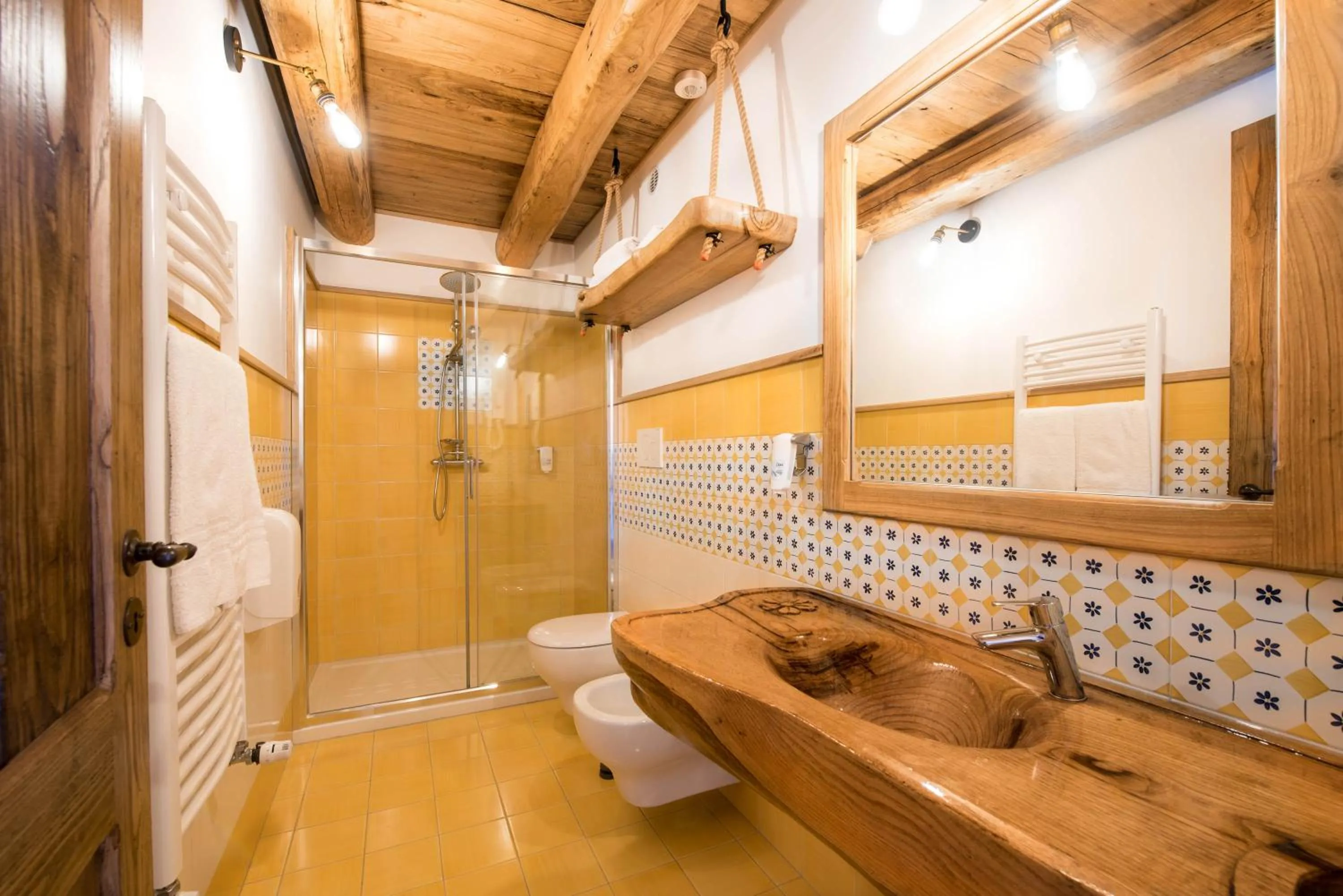 Bathroom in Etna Quota Mille Boutique Hotel, Typical Sicilian Food & Wine