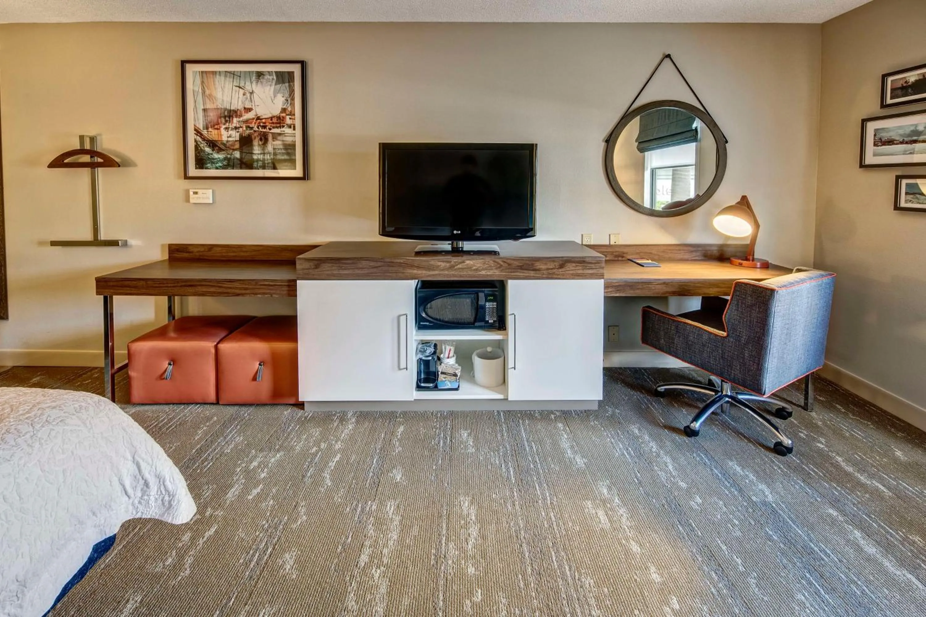 Bedroom in Hampton Inn & Suites Fort Myers Estero