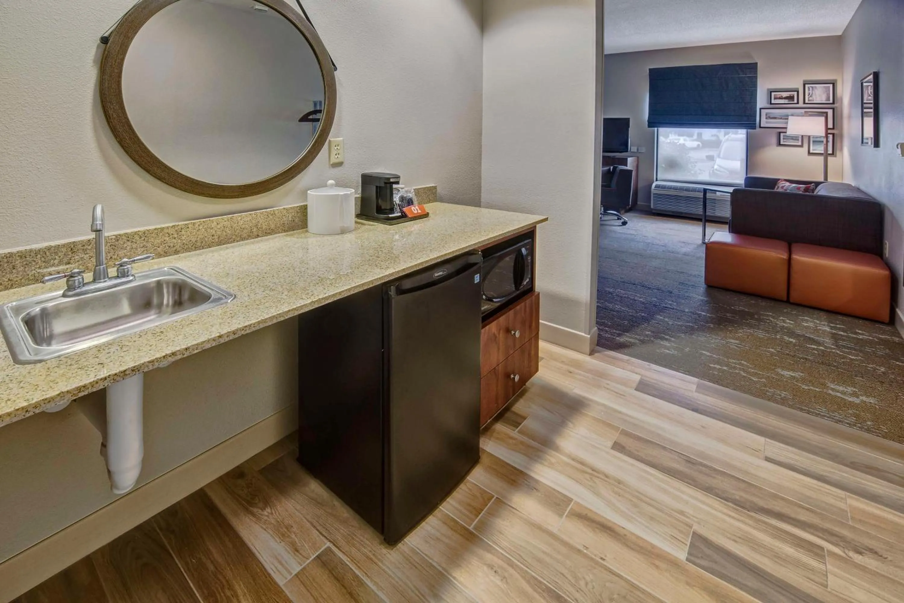 Bedroom in Hampton Inn & Suites Fort Myers Estero