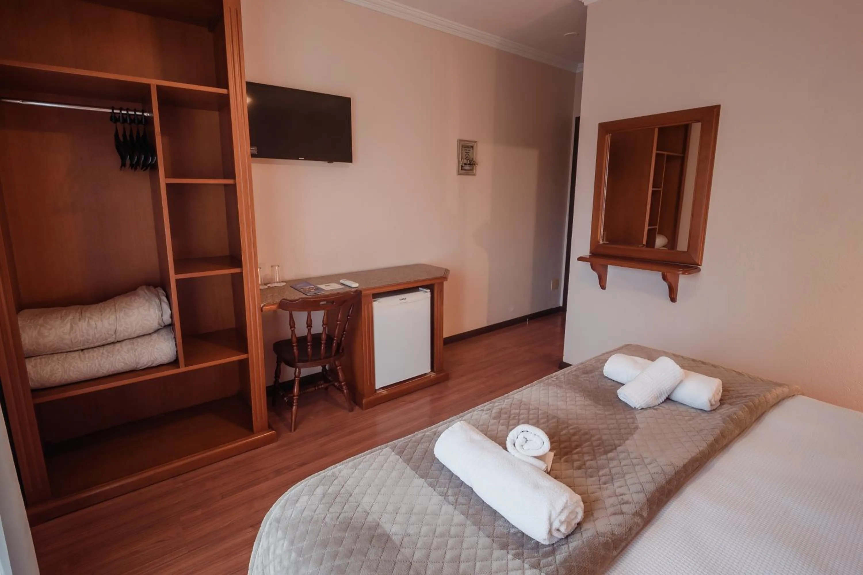 Photo of the whole room, Bed in Hotel Vista do Vale