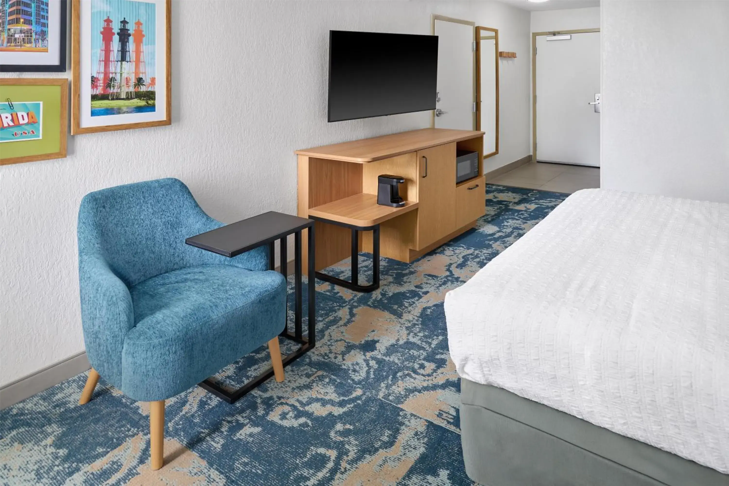 King Room - Mobility Access/Non-Smoking in Hampton Inn Fort Lauderdale Plantation King Room - Mobility Access/Non-Smoking in Hampton Inn Fort Lauderdale Plantation