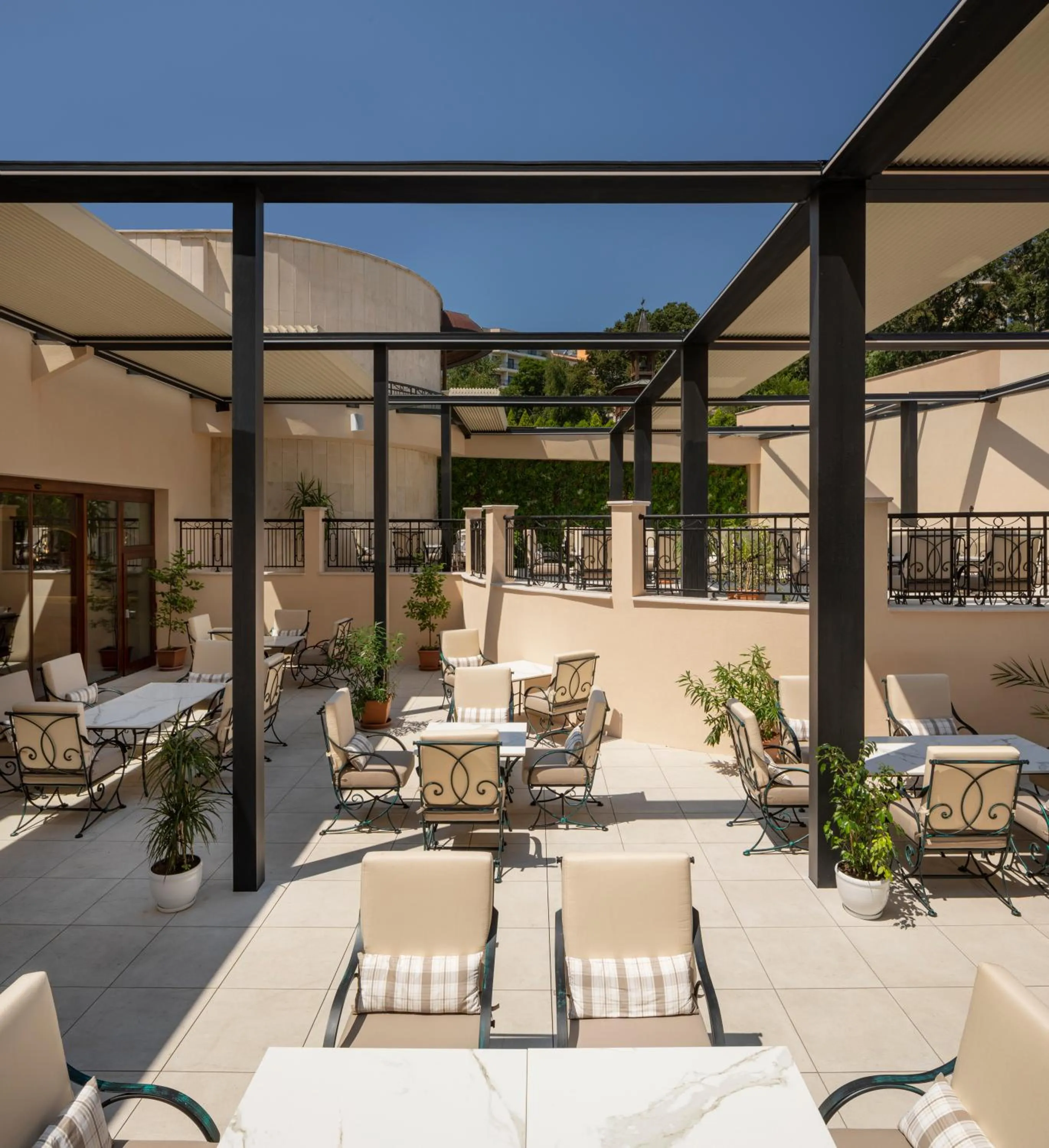 Restaurant/places to eat in Admiral Hotel - Ultra All Inclusive & Private Beach