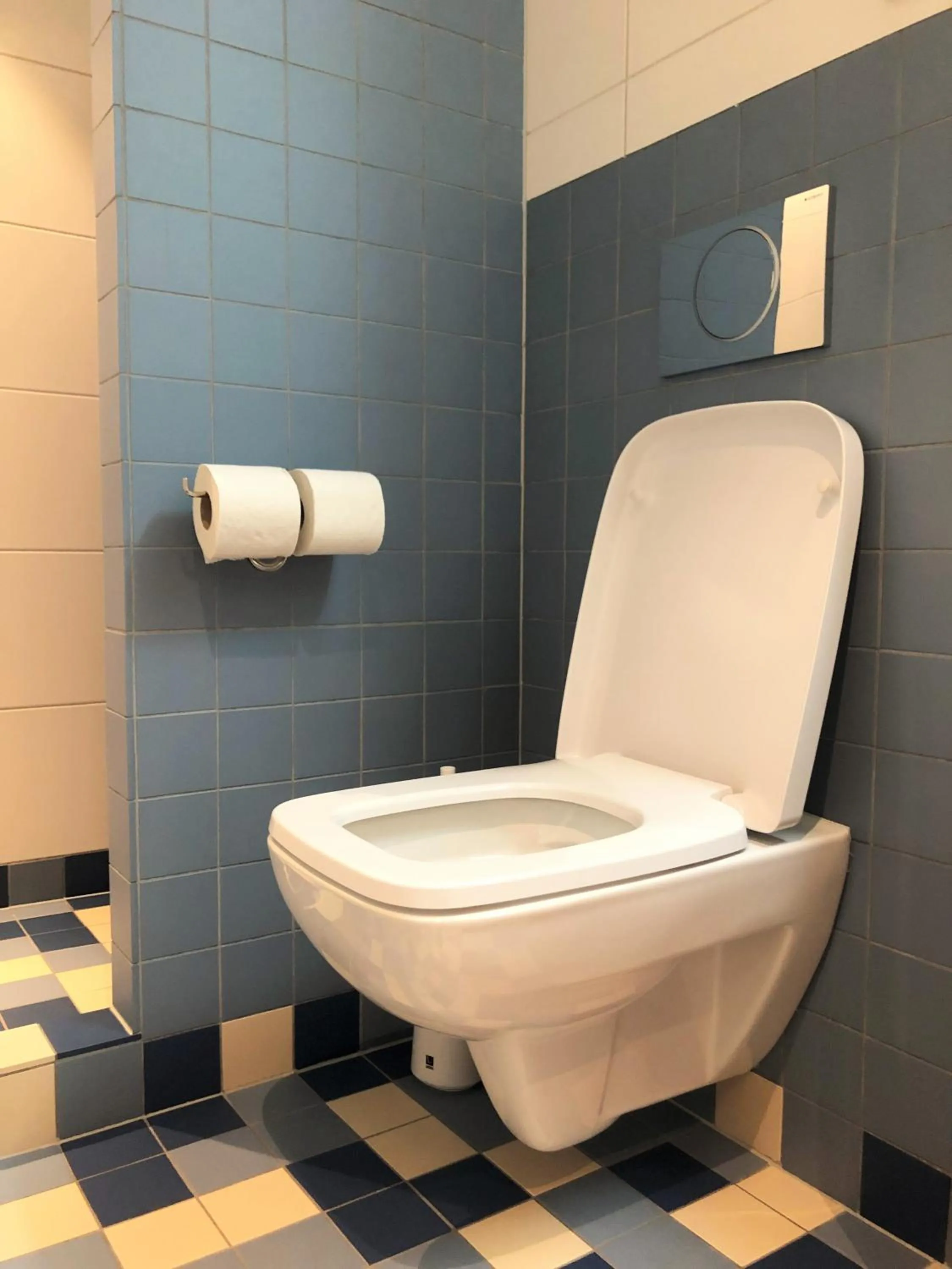 Toilet in 23 SouS