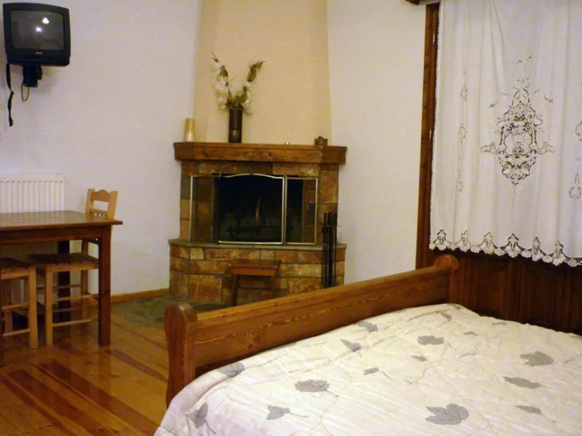 Bed in Archontiko Christodoulou