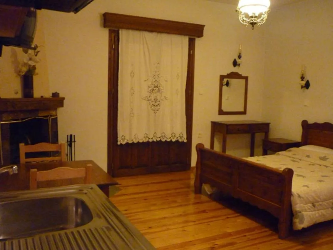 Bed in Archontiko Christodoulou