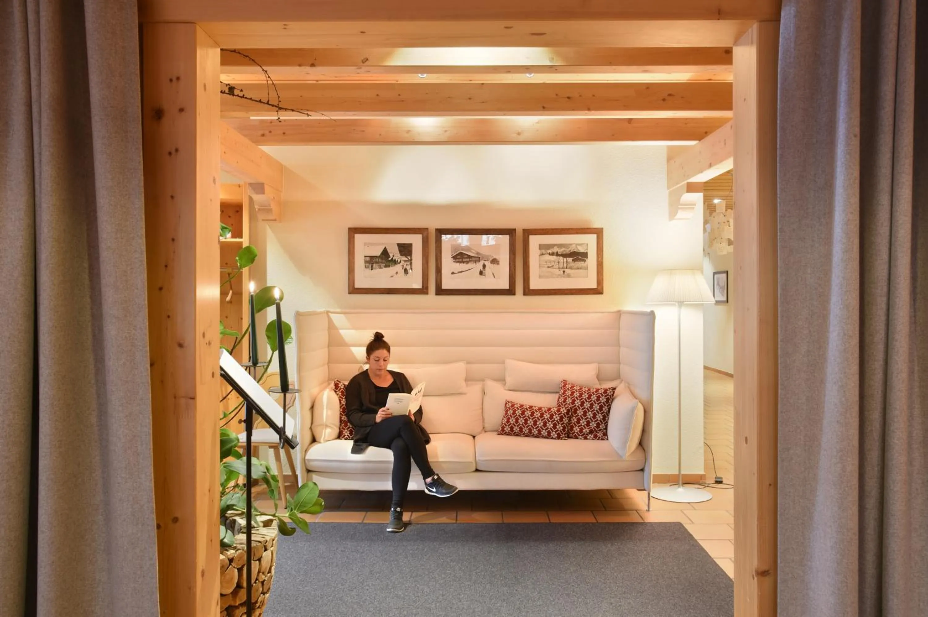 Lounge or bar in Hotel Krone Lenk