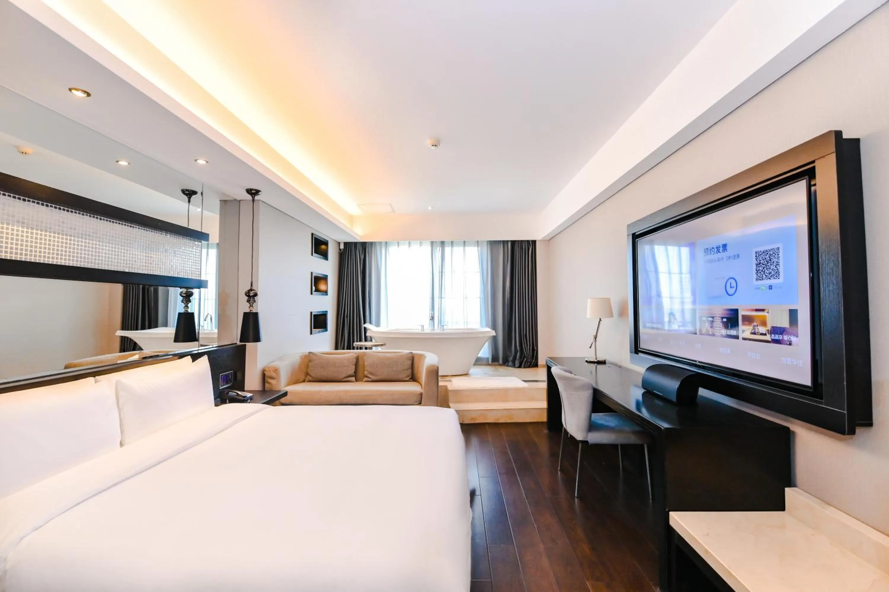 Photo of the whole room, Bed in Crystal Orange Hotel Shanghai Kangqiao Branch