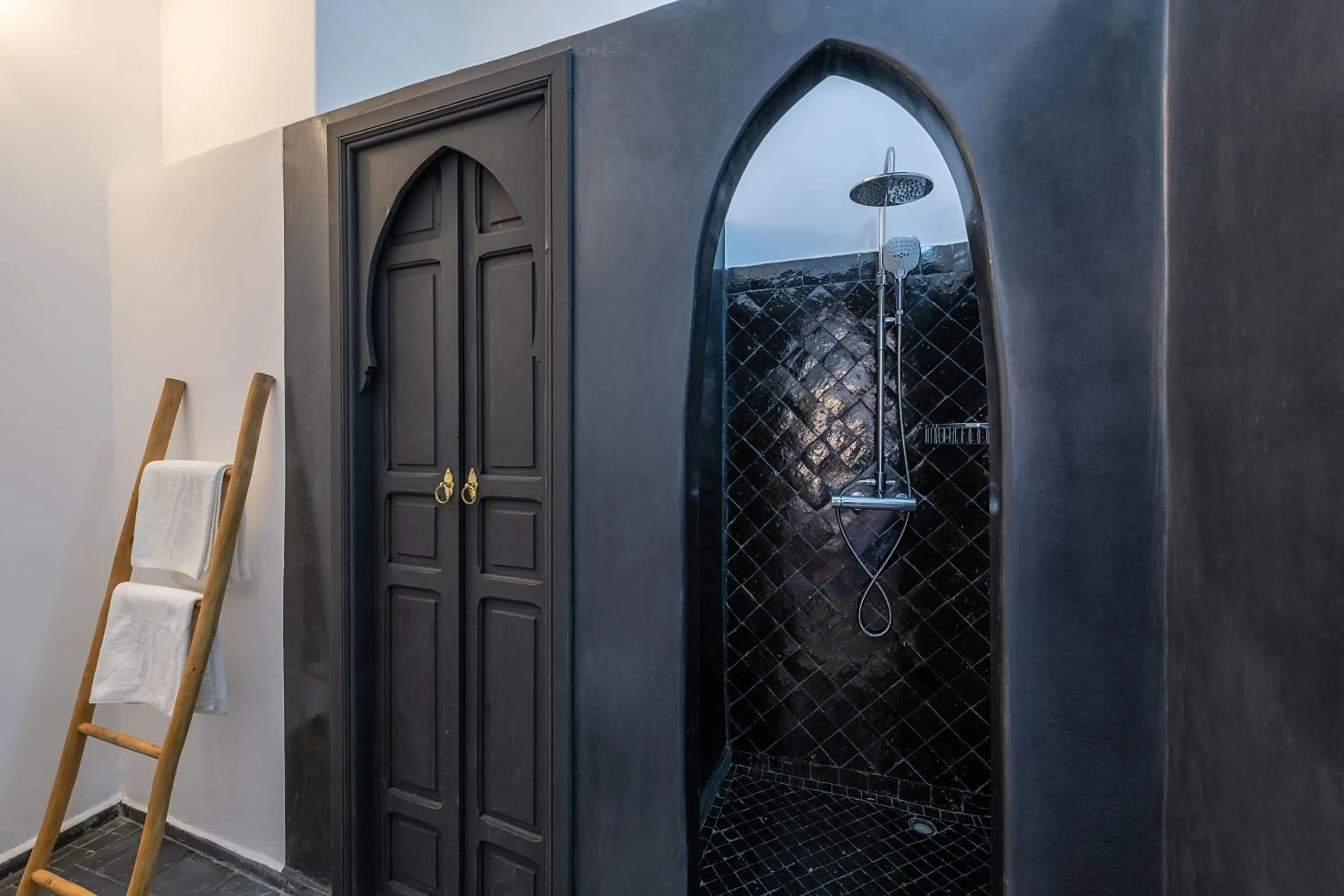 Shower in Riad la Parenthèse by Sashema
