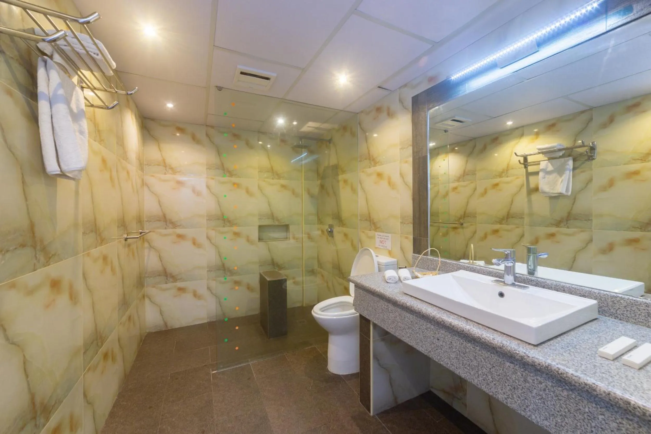 Bathroom in Panglao Sea Resort - Tangnan